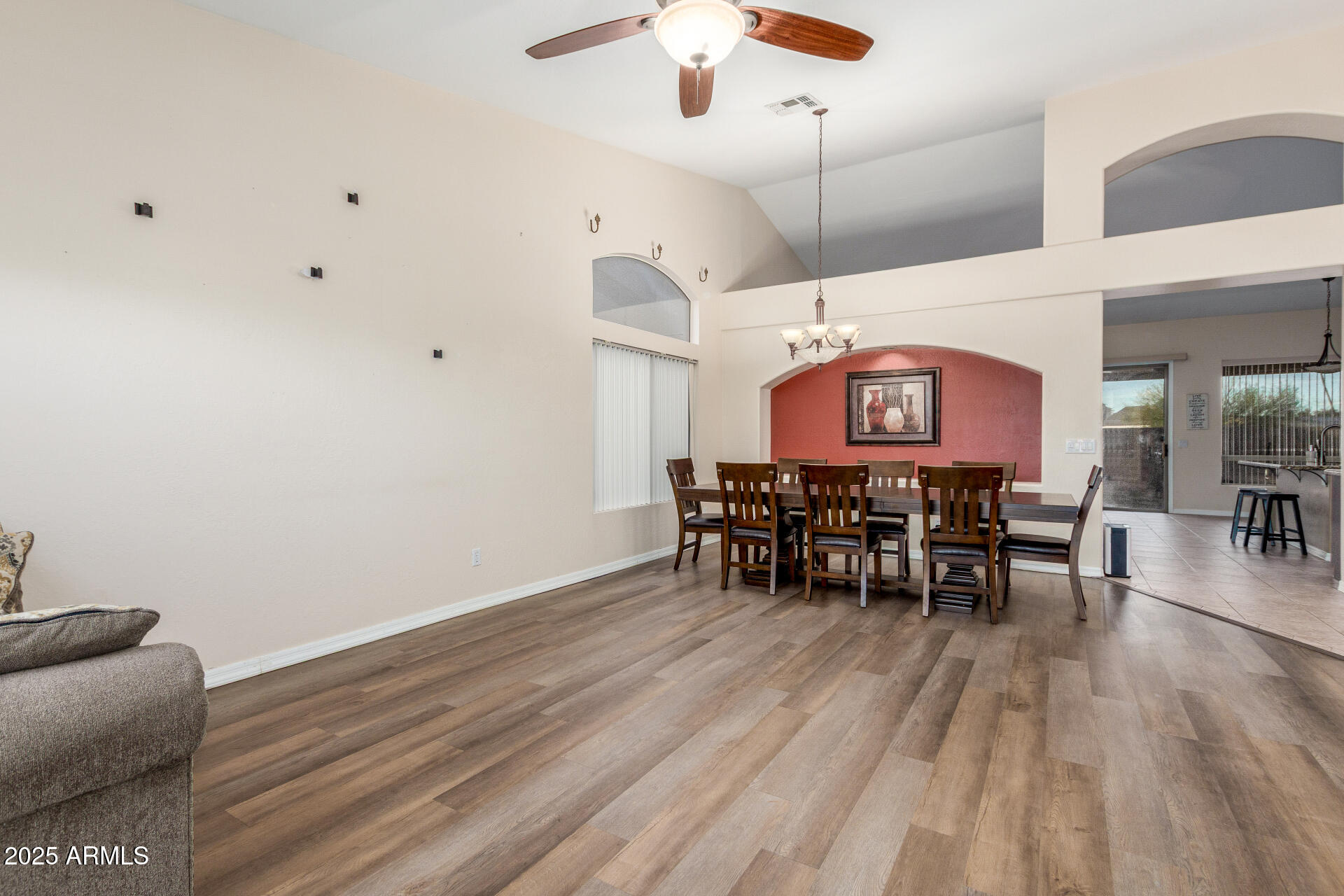 278 E SAGEBRUSH Street