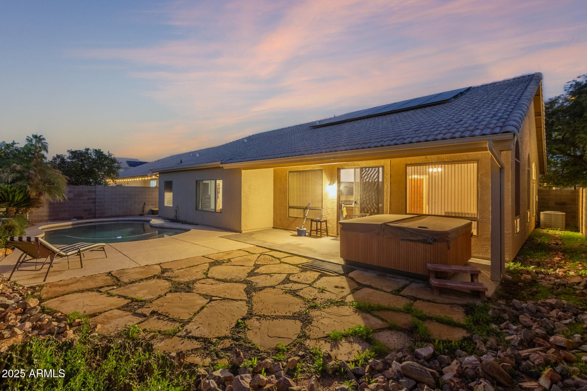 278 E SAGEBRUSH Street