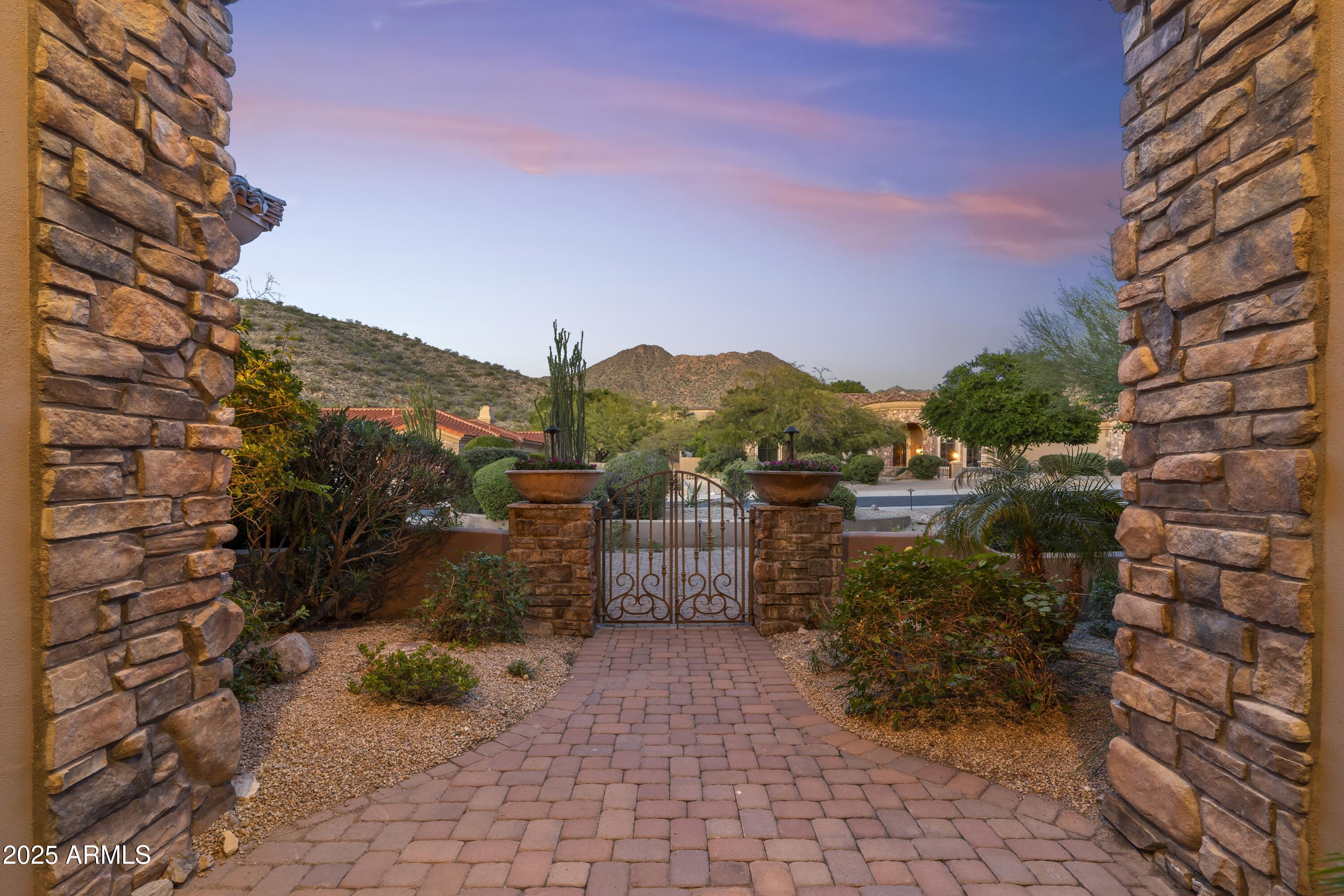 13249 E SUMMIT Drive