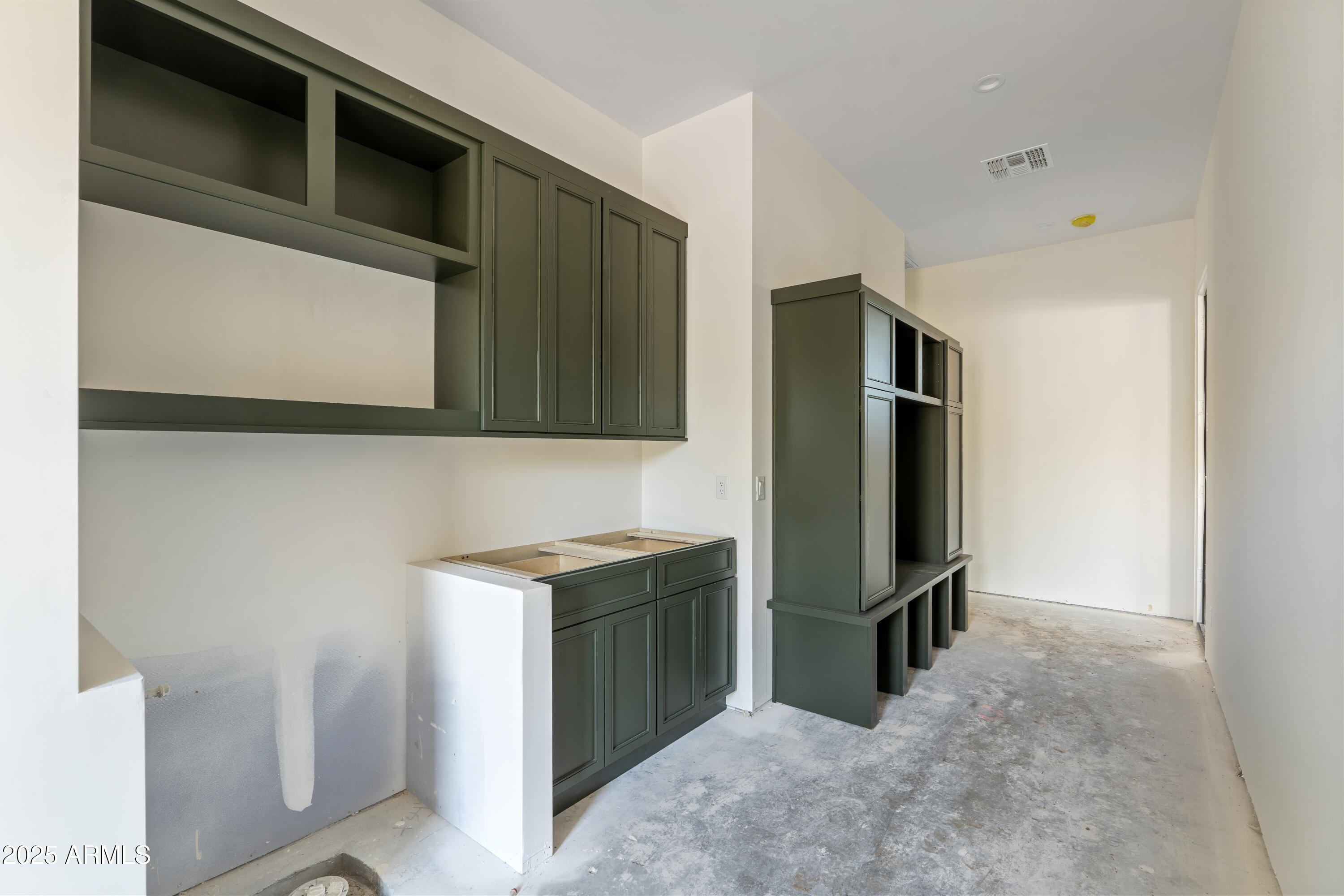 6615 E DOVE VALLEY Road