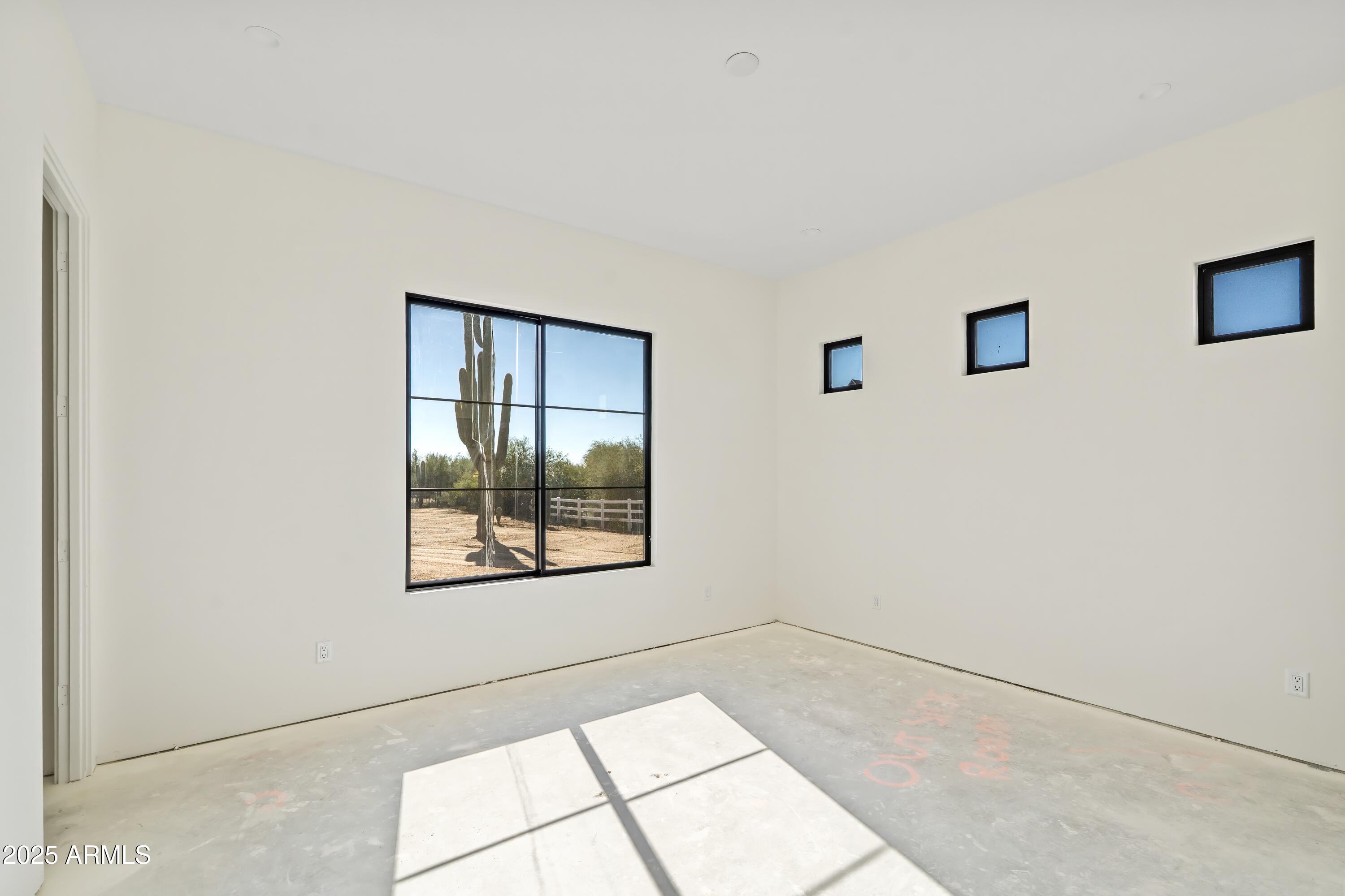 6615 E DOVE VALLEY Road