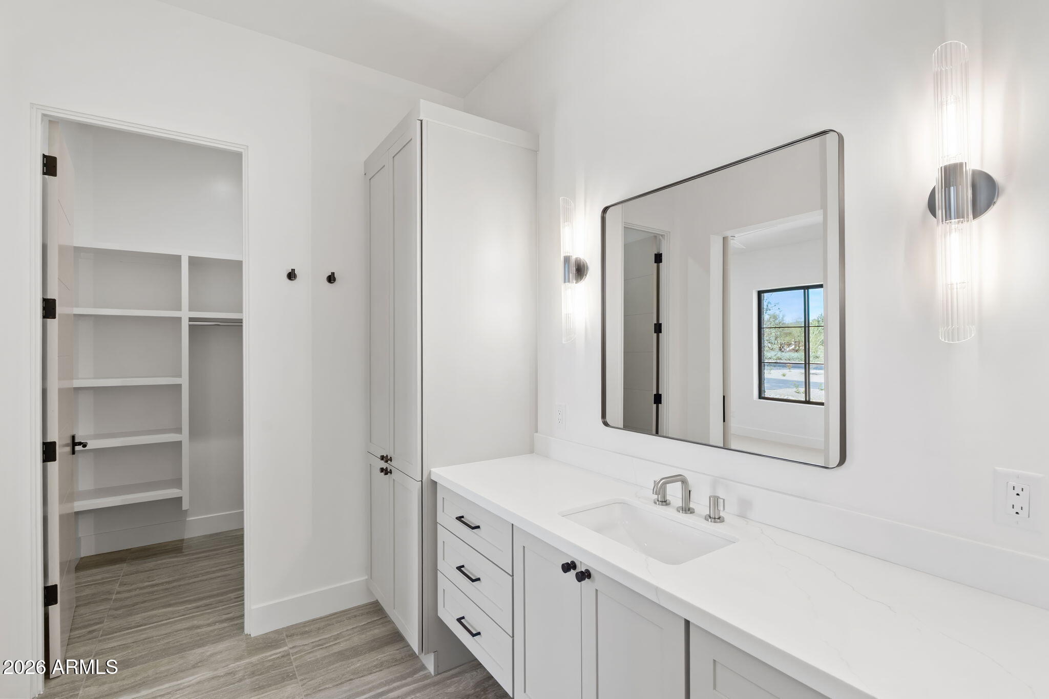 6615 E DOVE VALLEY Road