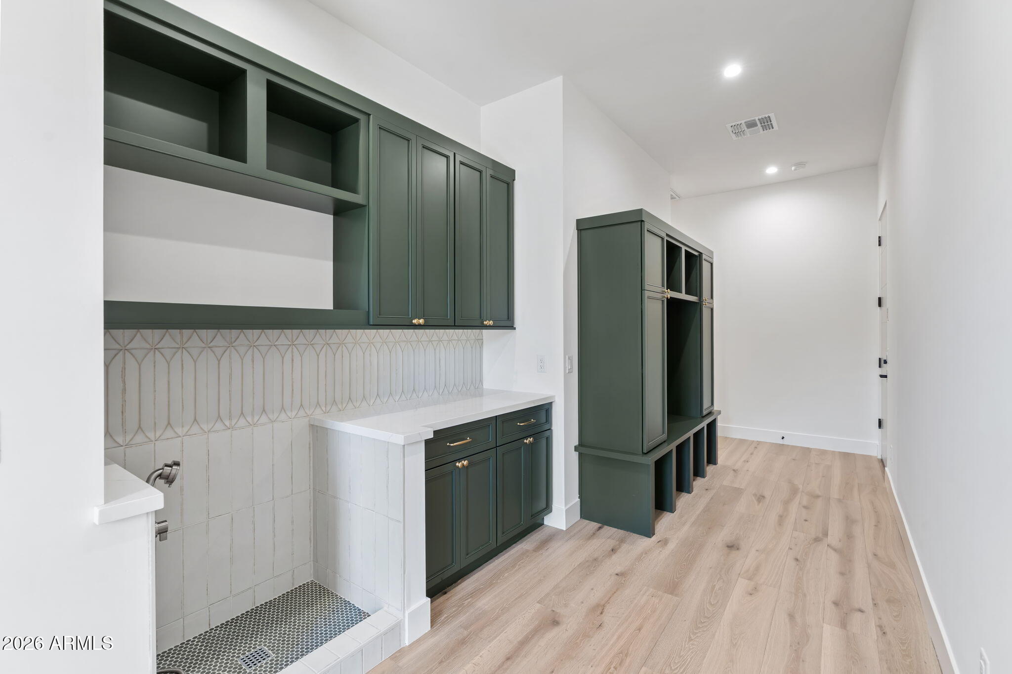 6615 E DOVE VALLEY Road