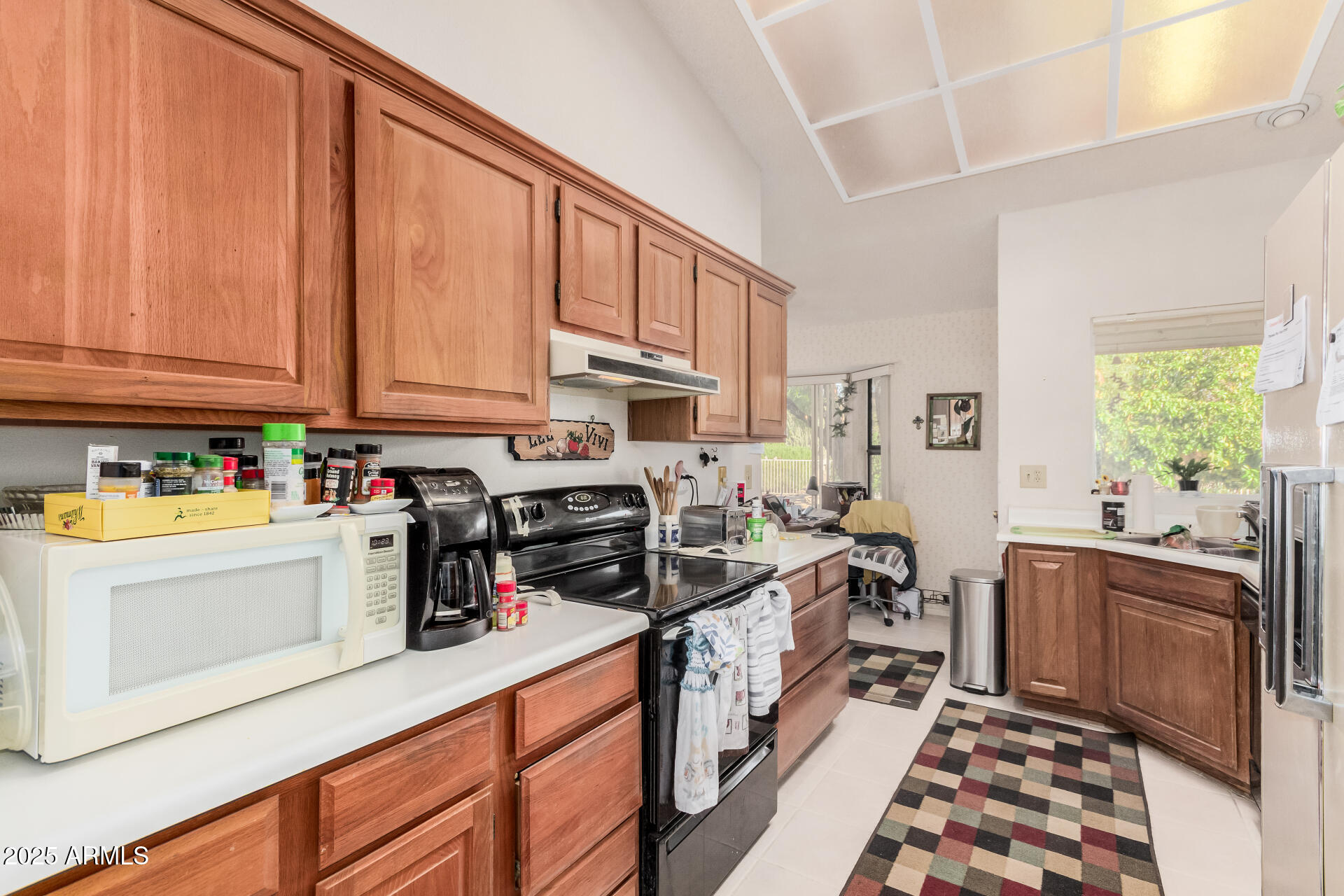 14426 W WHITE ROCK Drive