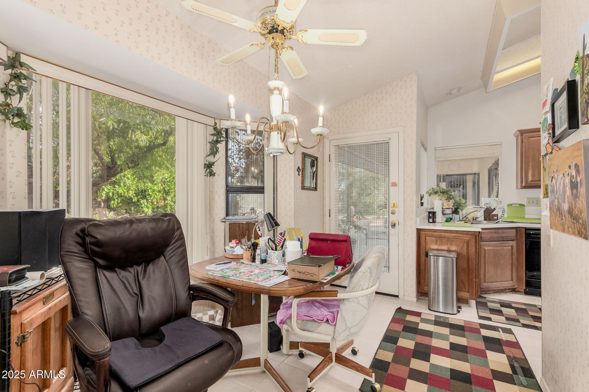 14426 W WHITE ROCK Drive