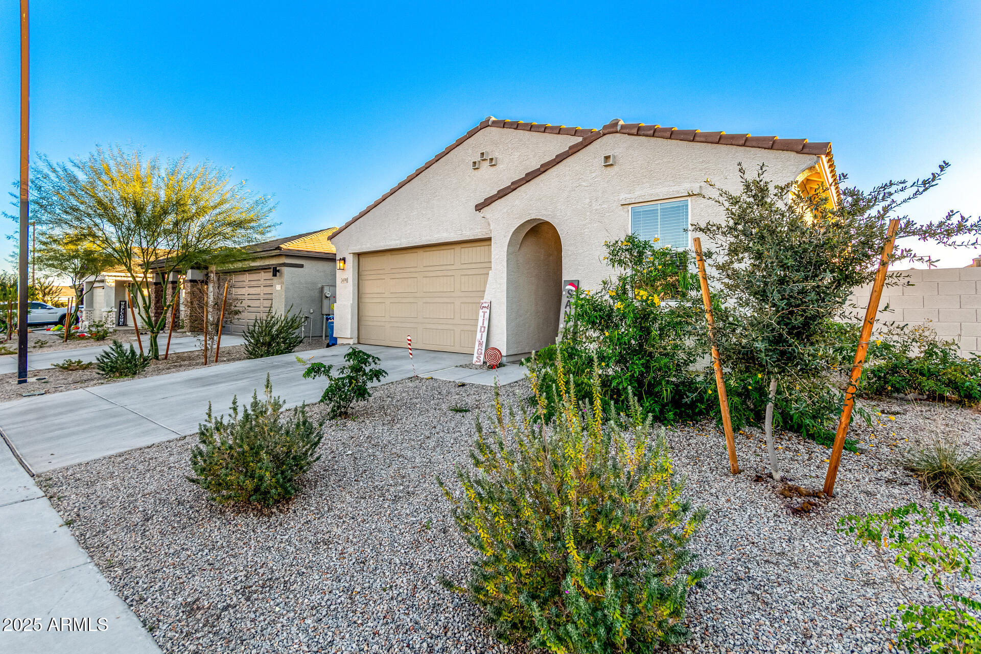 24591 W MOHAVE Street