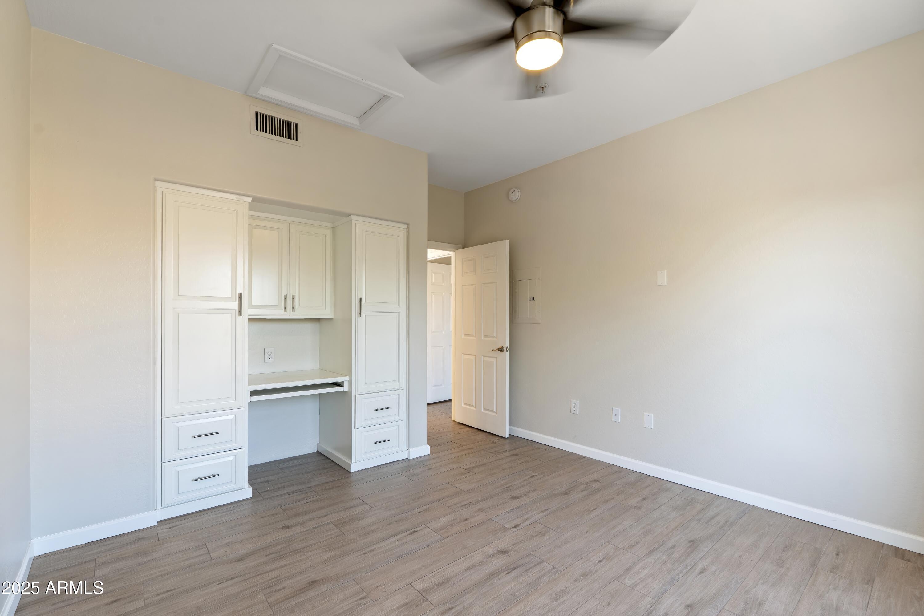 19700 N 76TH Street 2105