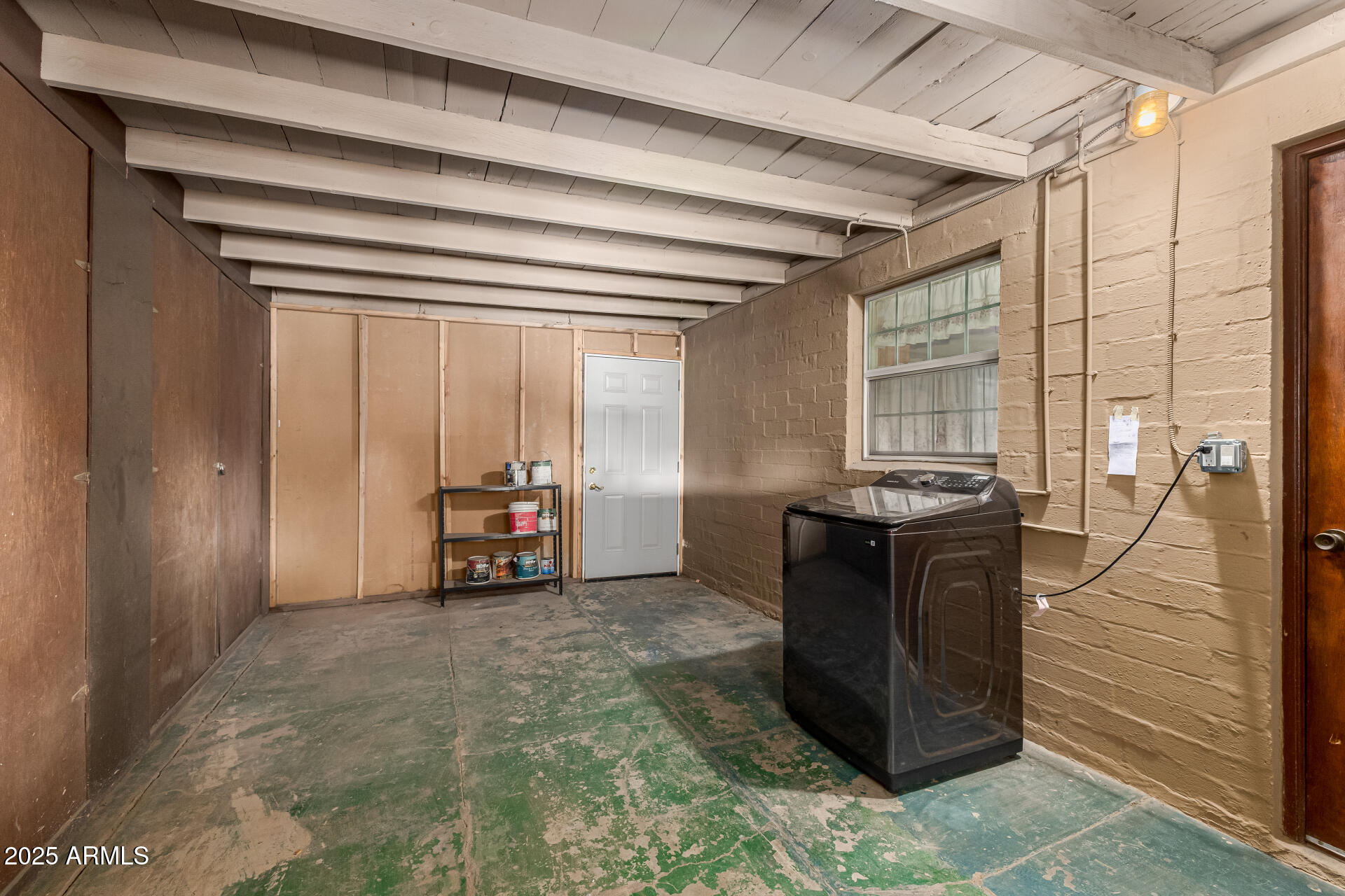 1712 W WELDON Avenue