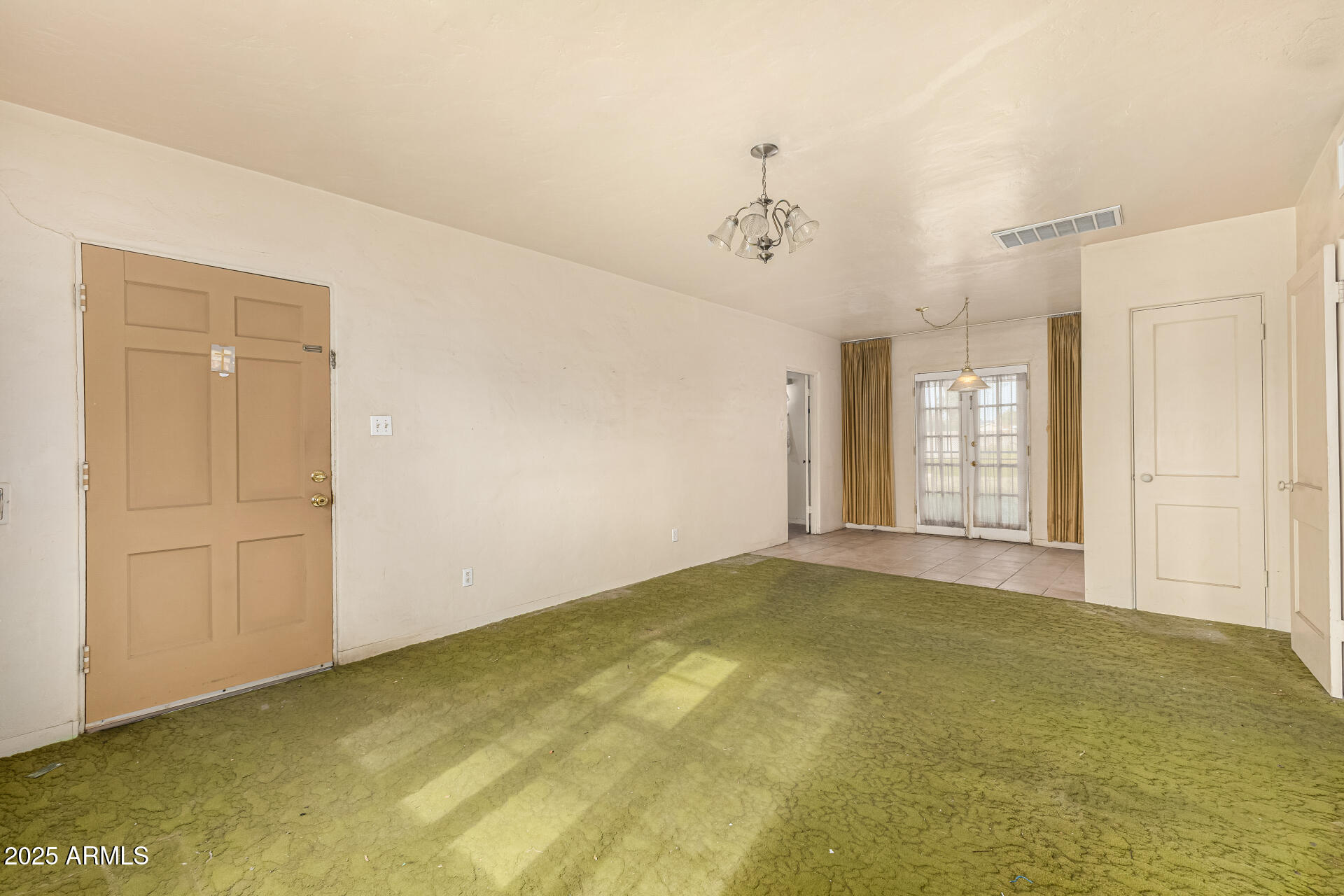 1712 W WELDON Avenue