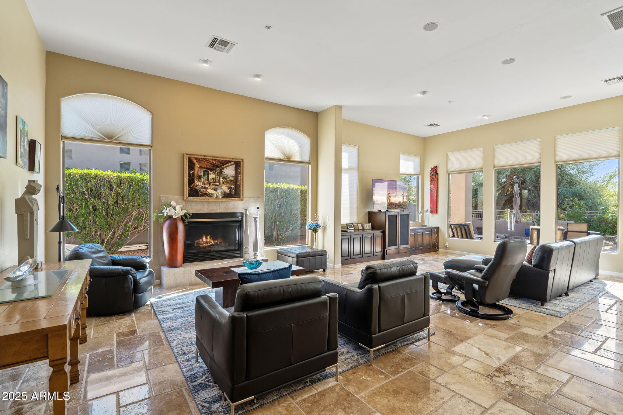 7699 E FLEDGLING Drive