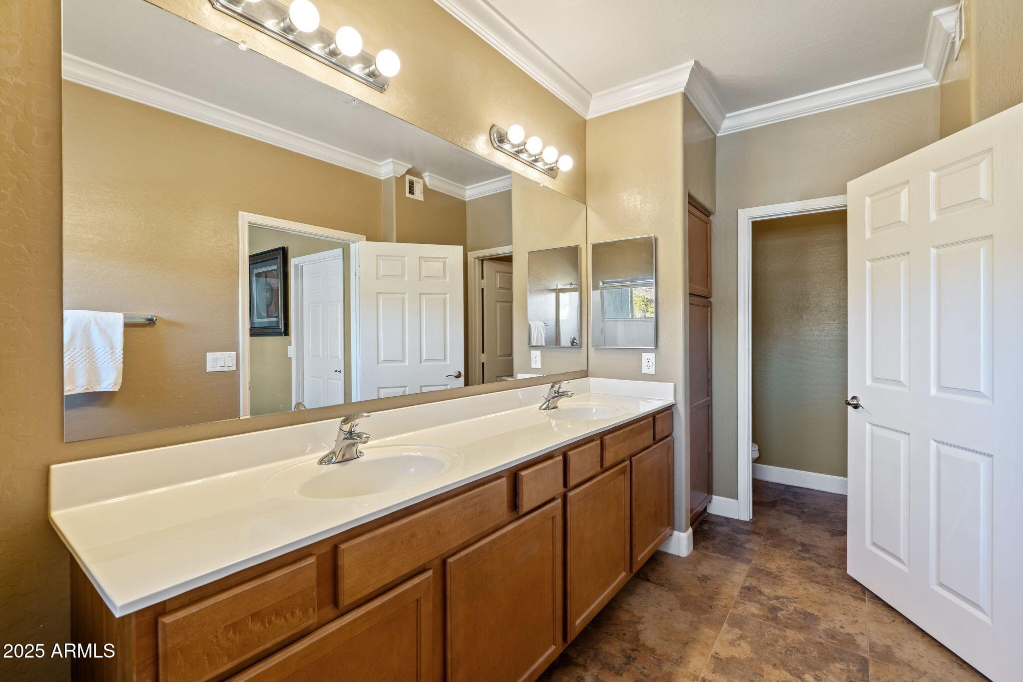 19700 N 76TH Street 2183