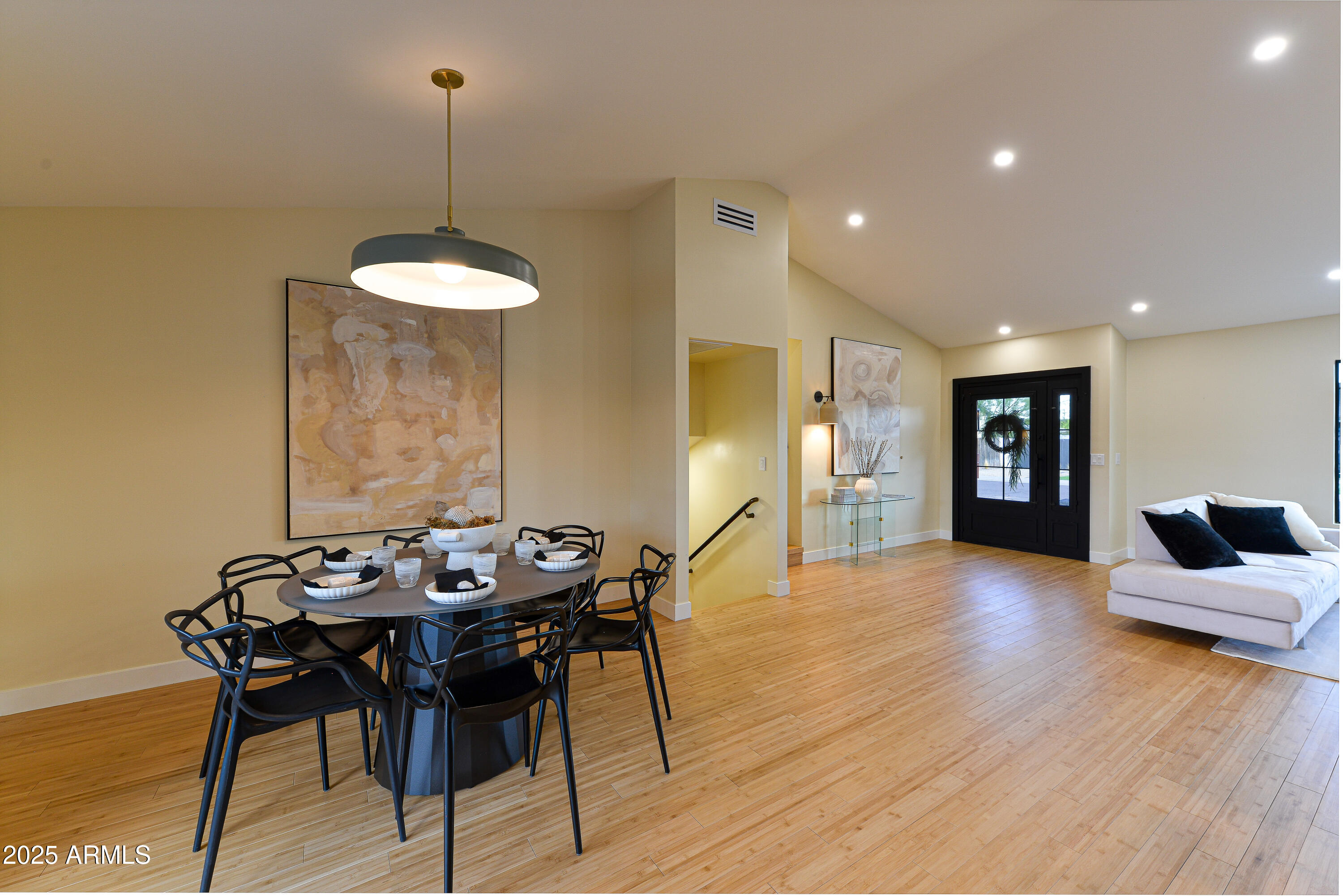 8532 E SAN MIGUEL Avenue