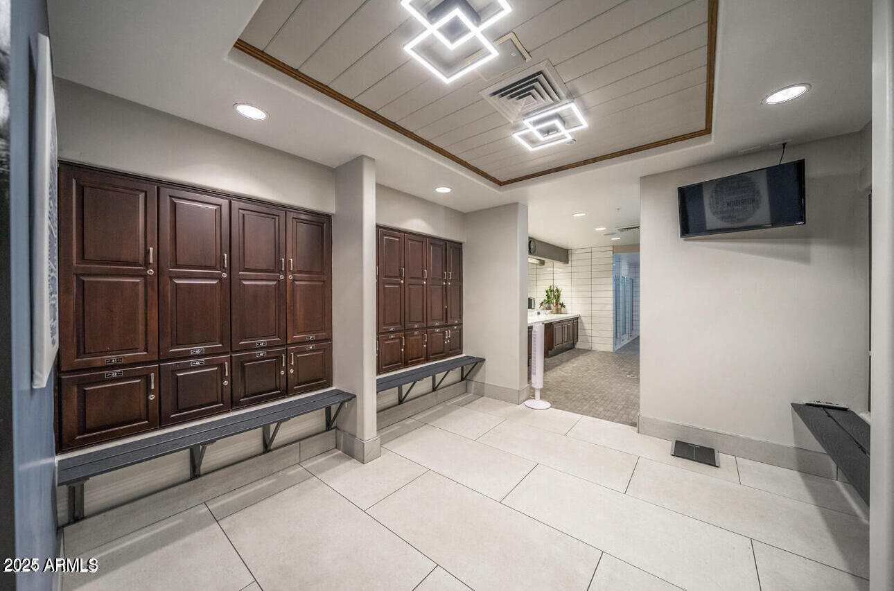 7304 E NORTHRIDGE Circle