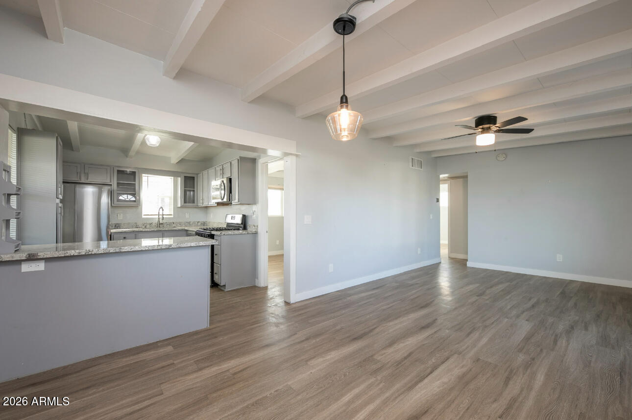 2205 W Cambridge Avenue