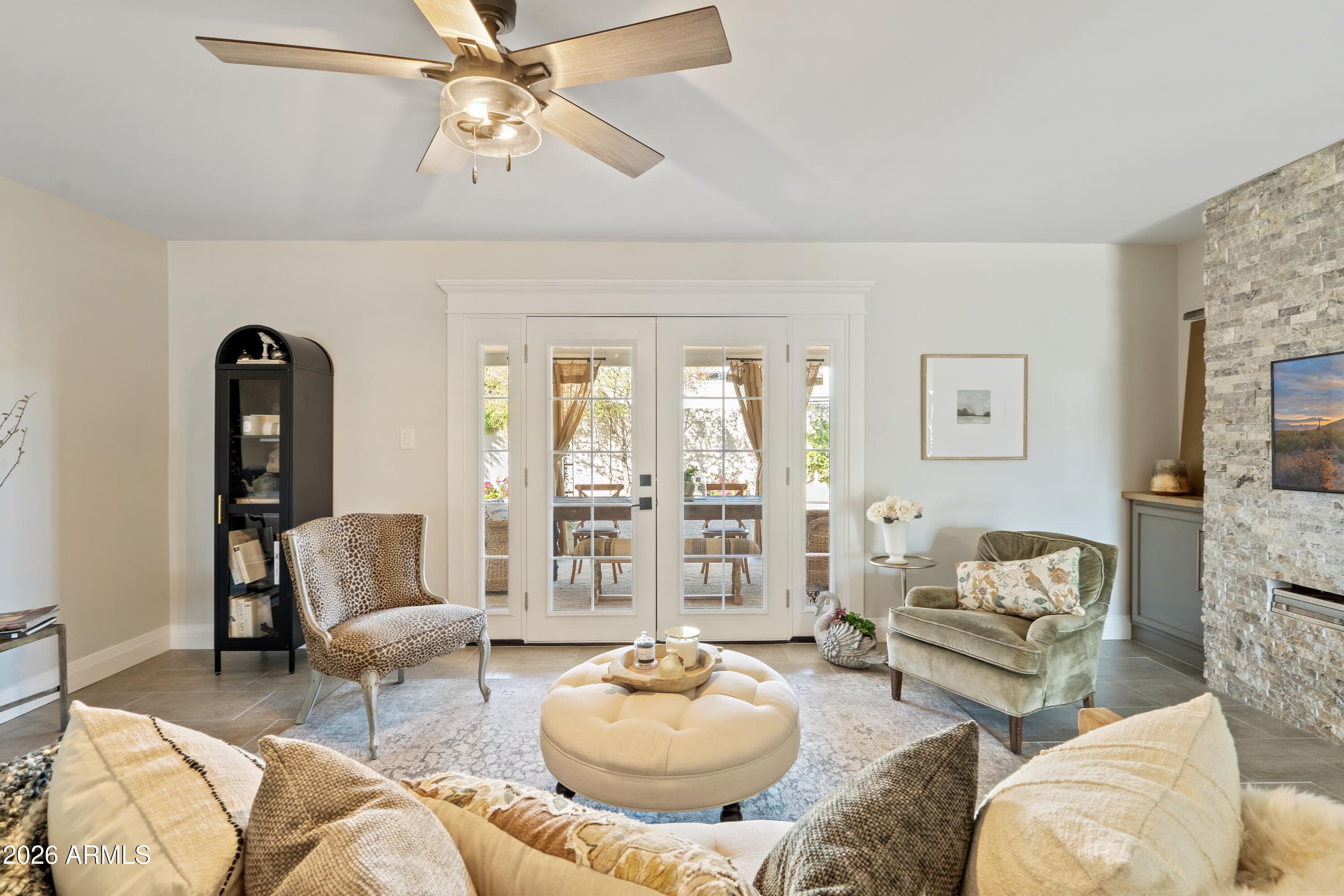 8238 E SAN MIGUEL Avenue