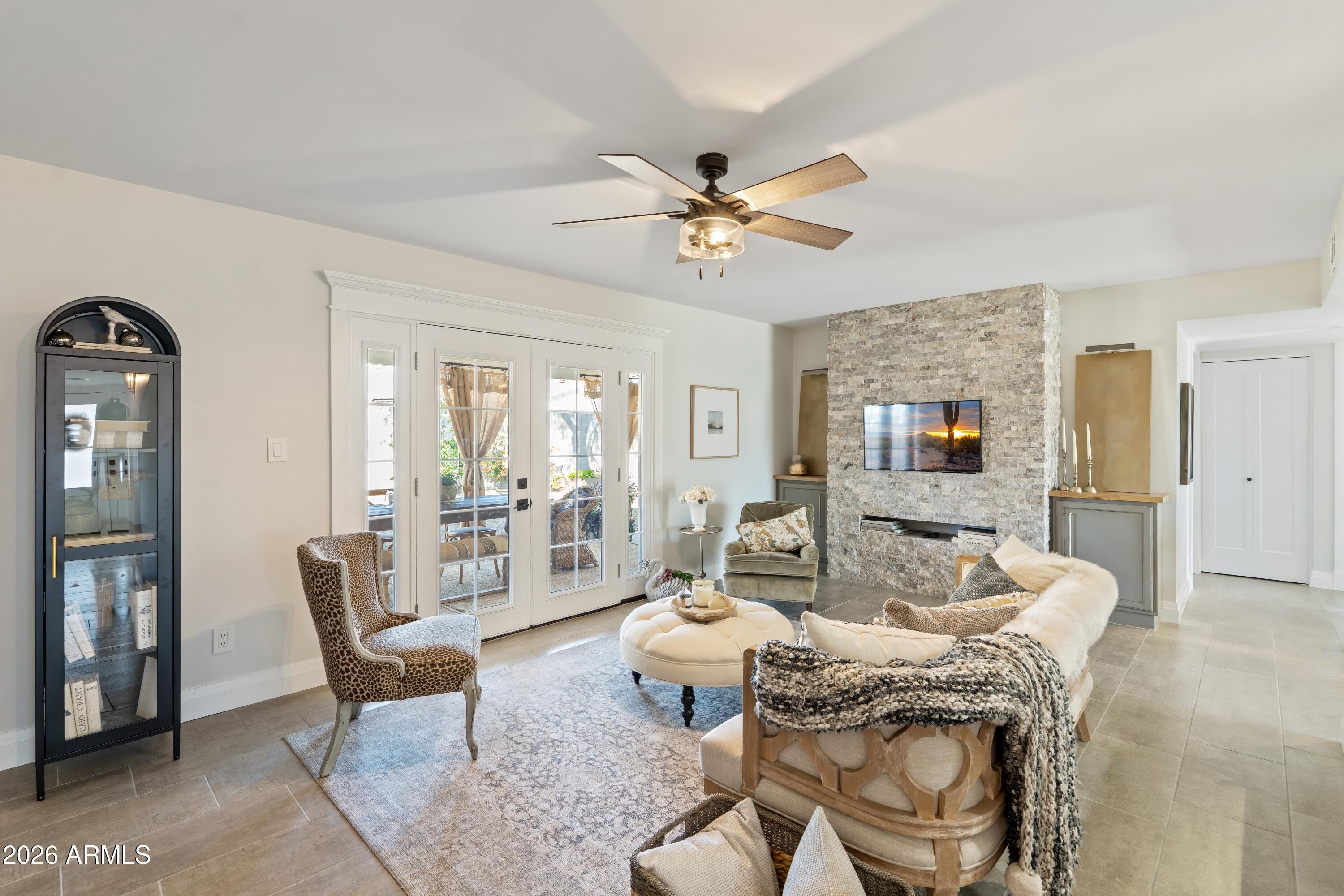 8238 E SAN MIGUEL Avenue