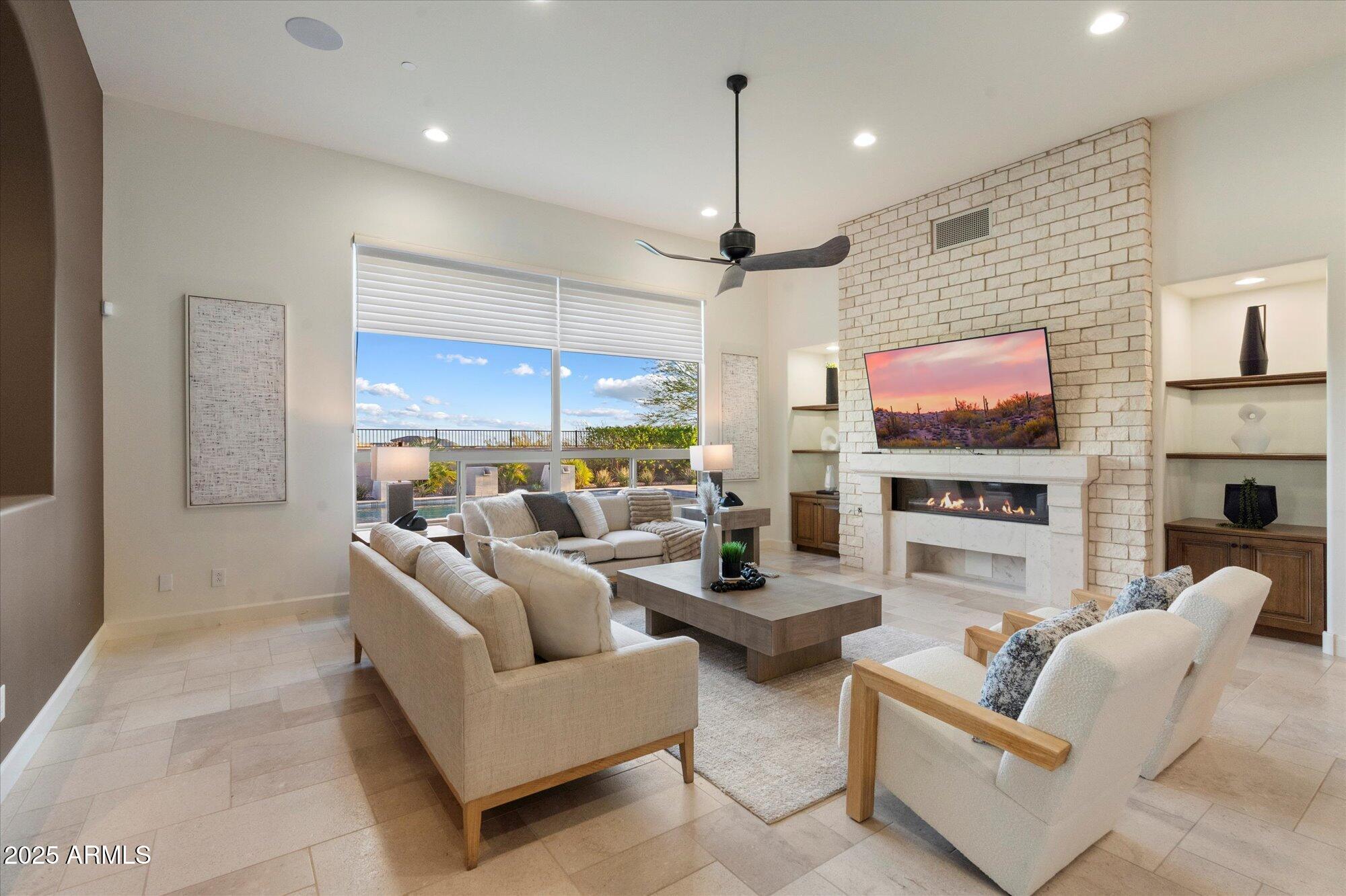 8599 E SAND FLOWER Drive