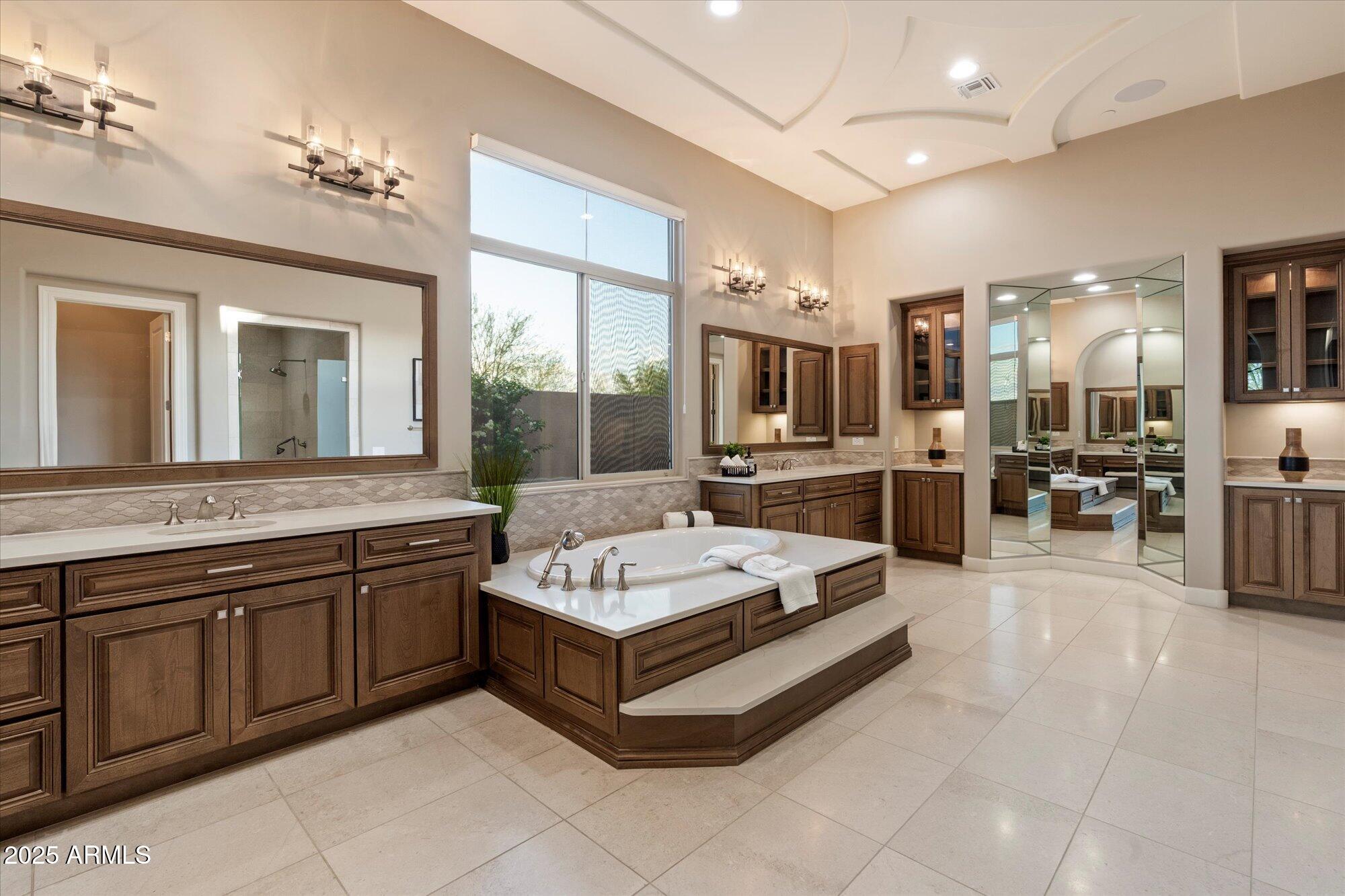 8599 E SAND FLOWER Drive