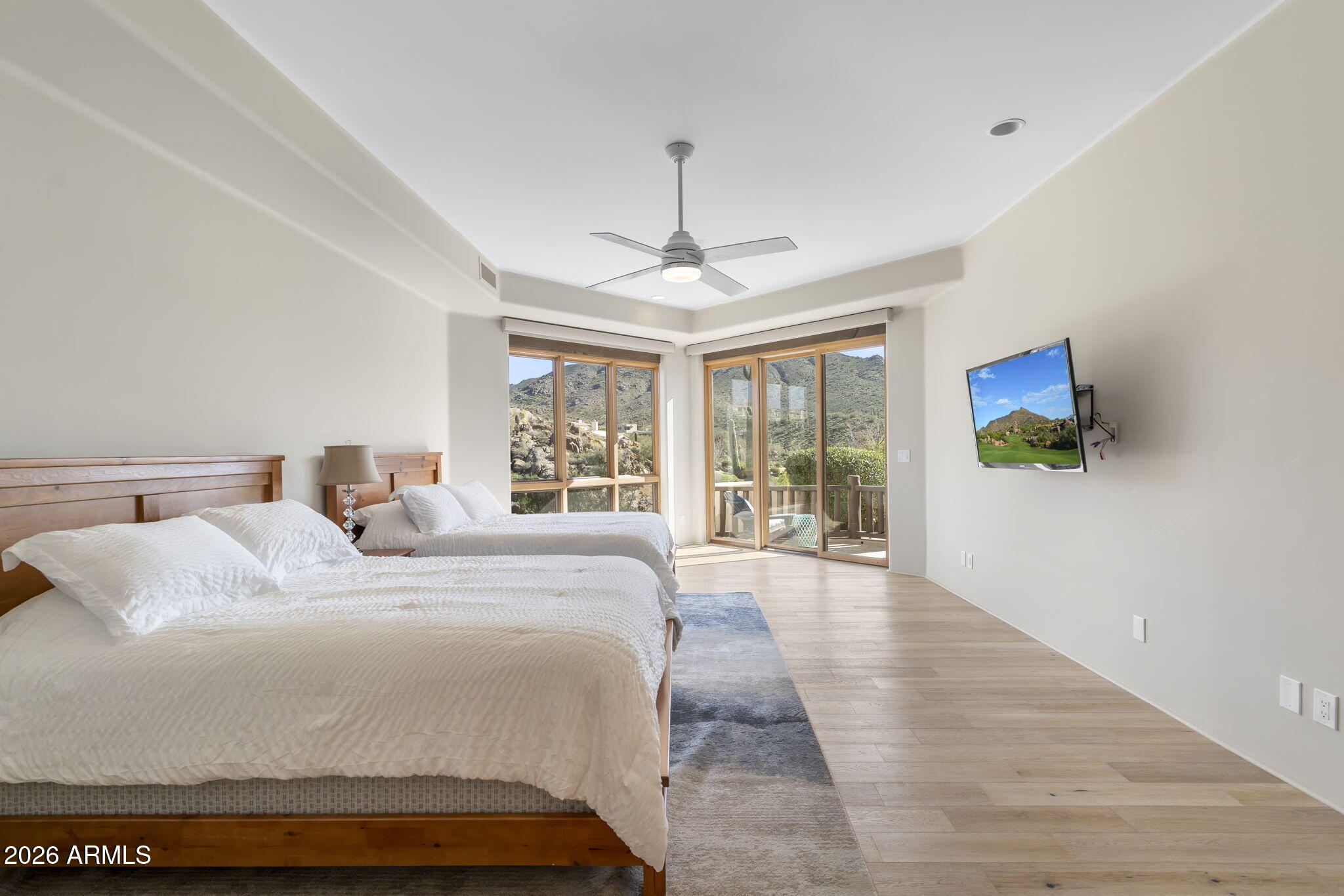 10801 E HAPPY VALLEY Road 114