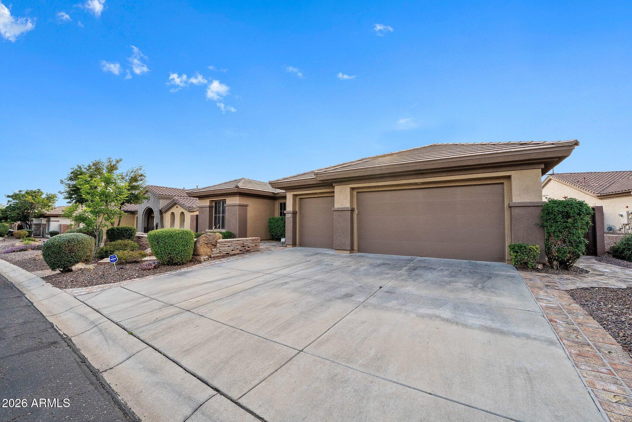 40722 N HARBOUR TOWN Court