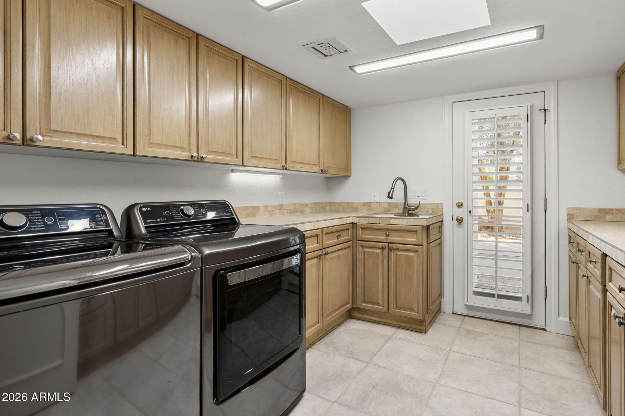 5225 E TURQUOISE Avenue