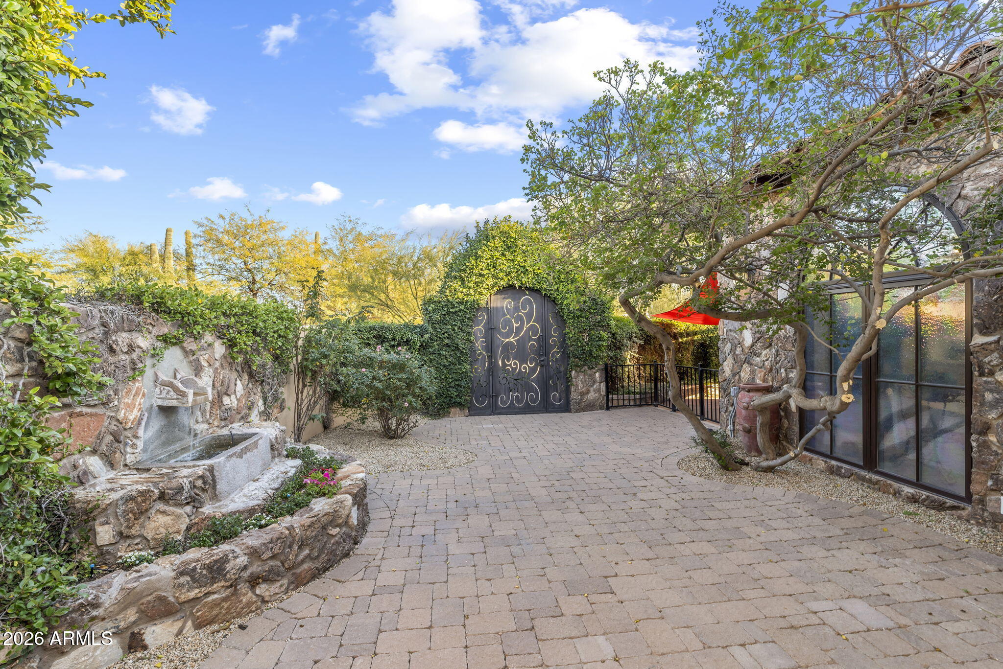 8449 E Dixileta Drive