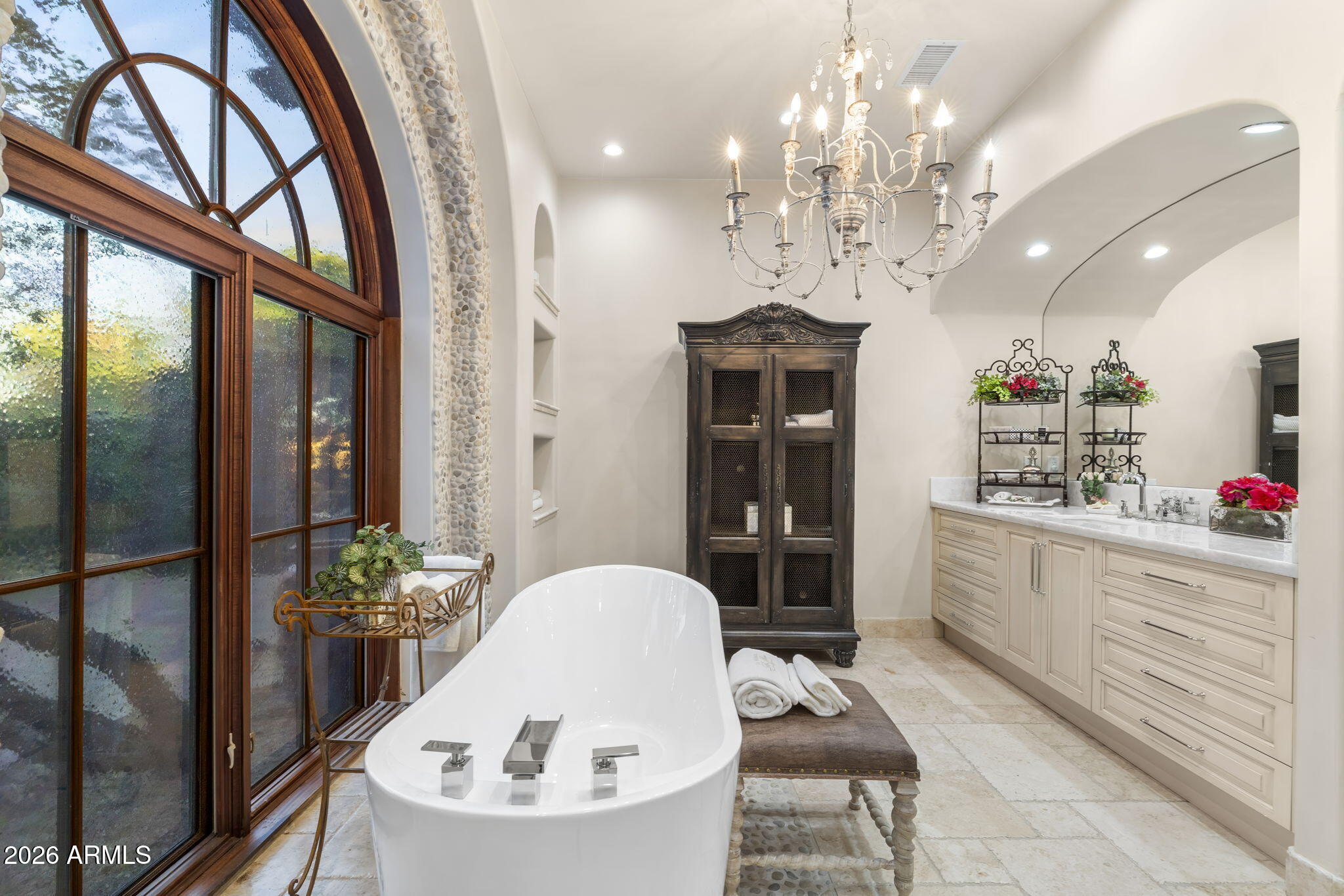 8449 E Dixileta Drive