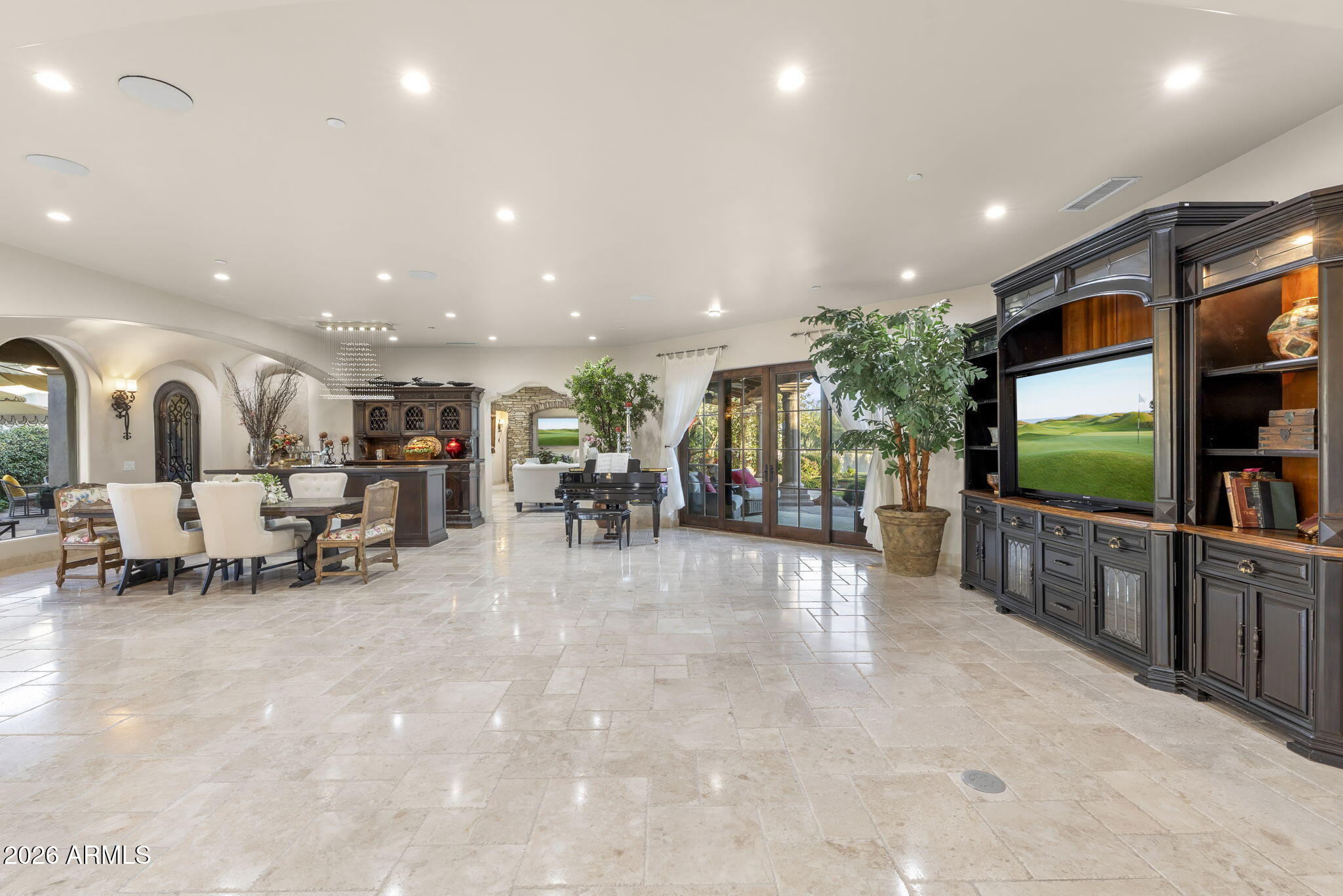 8449 E Dixileta Drive