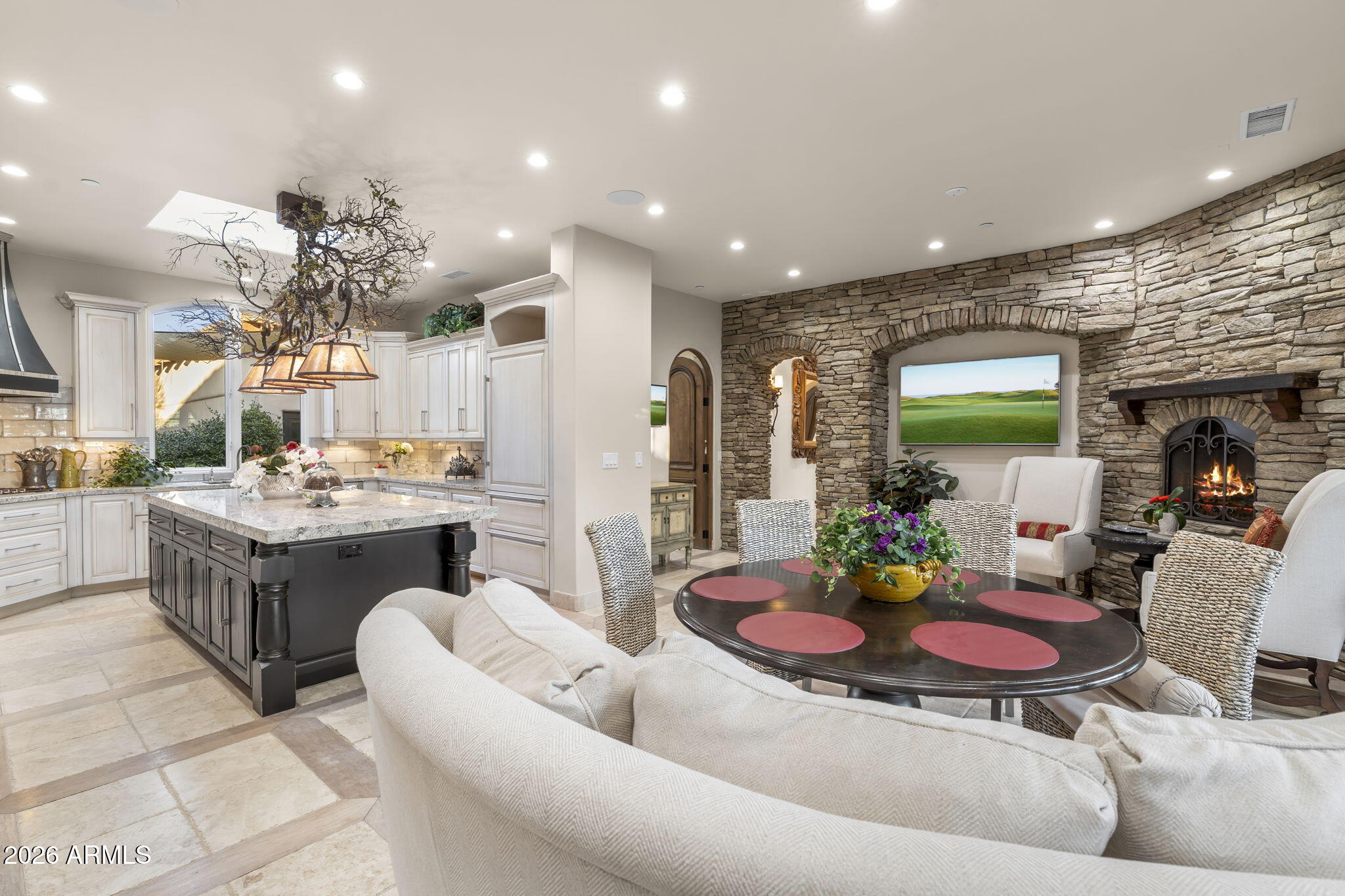 8449 E Dixileta Drive