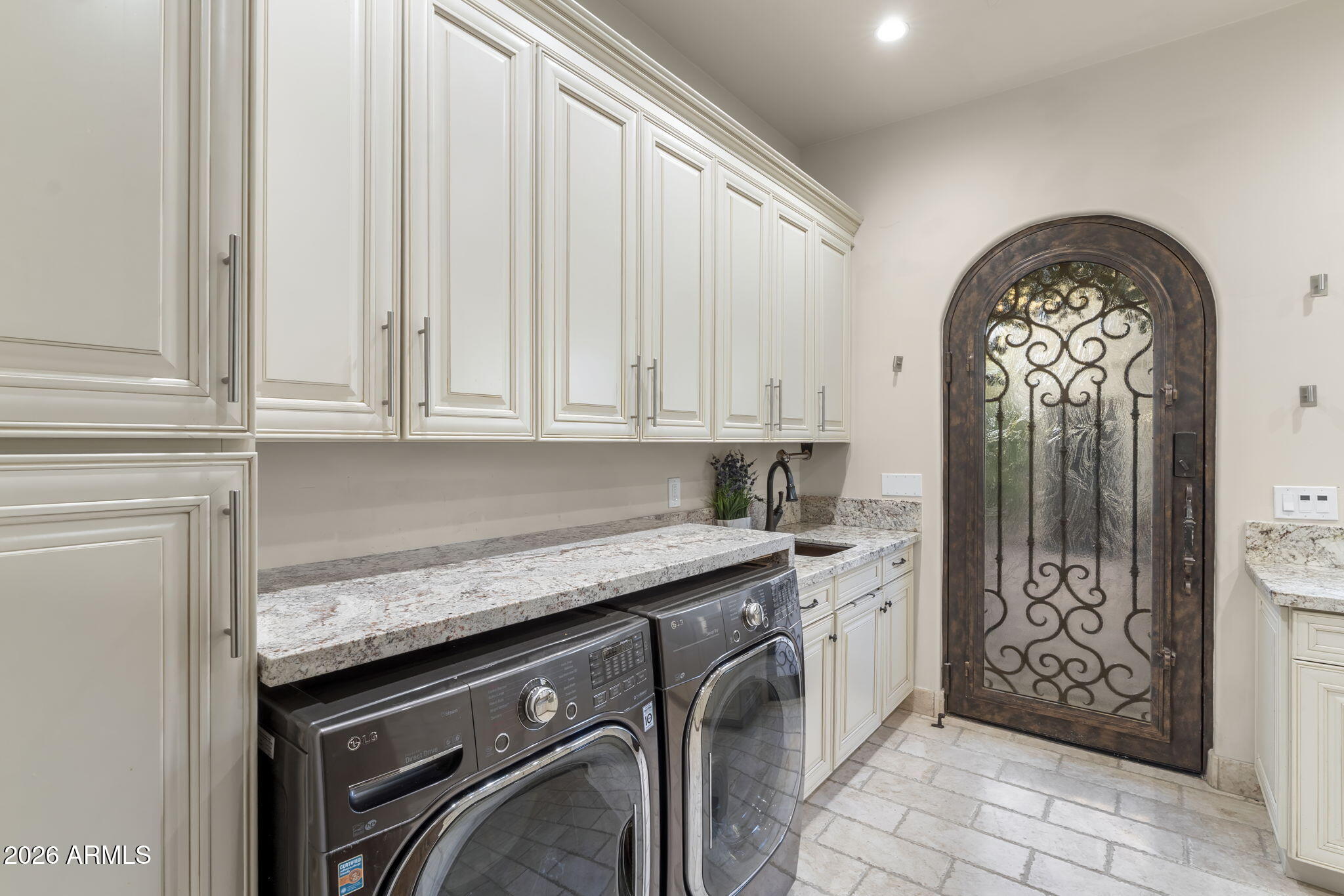 8449 E Dixileta Drive