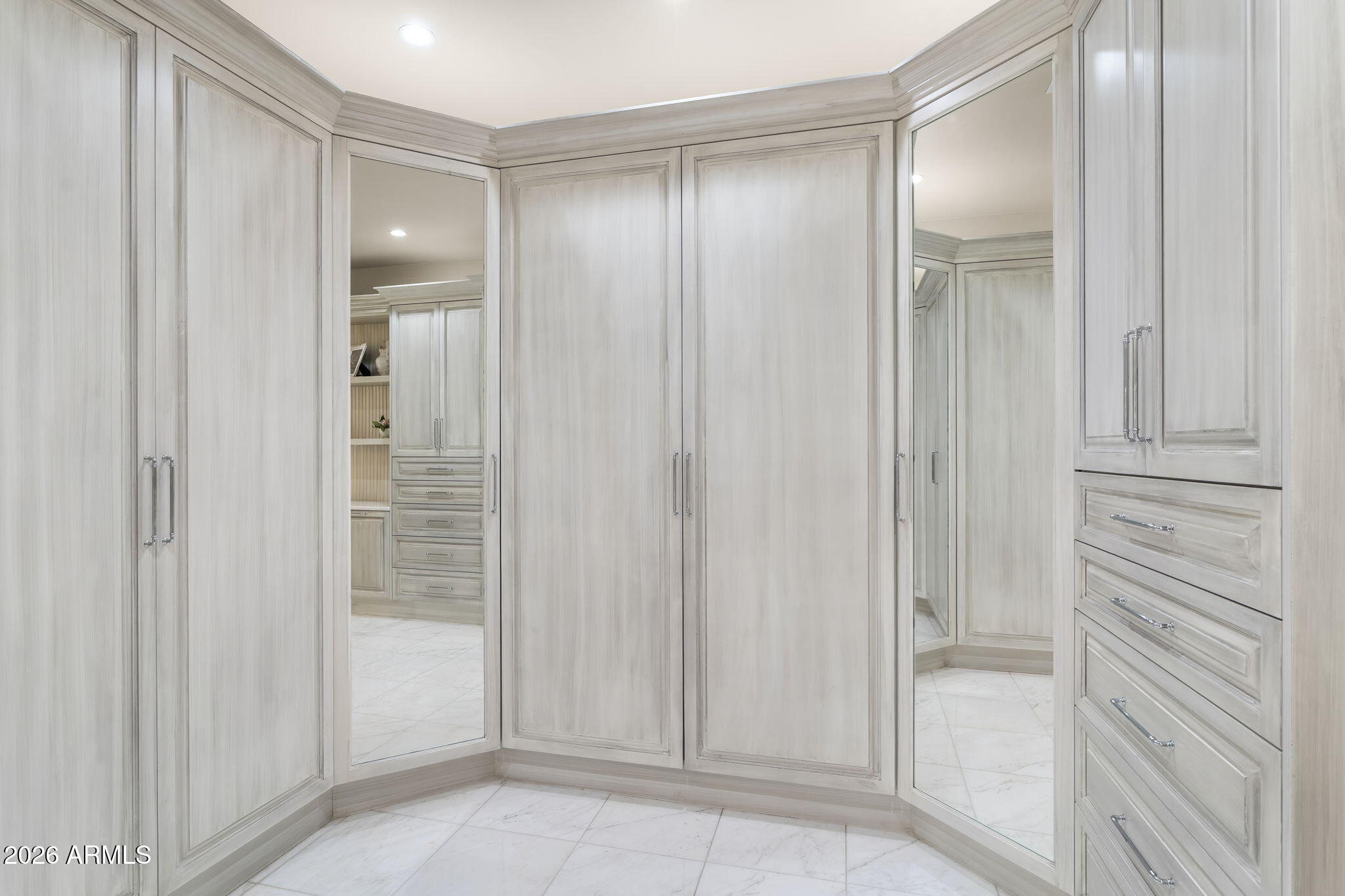 8449 E Dixileta Drive