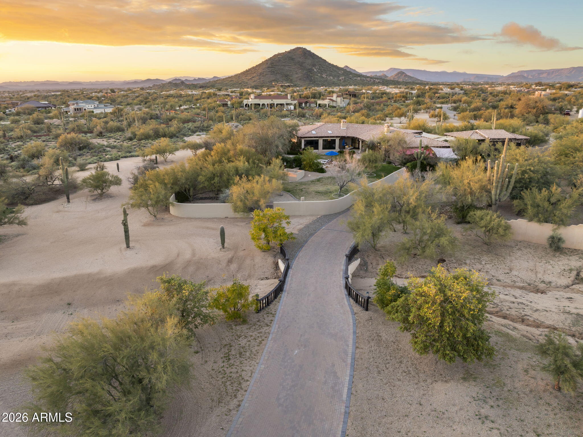 8449 E Dixileta Drive