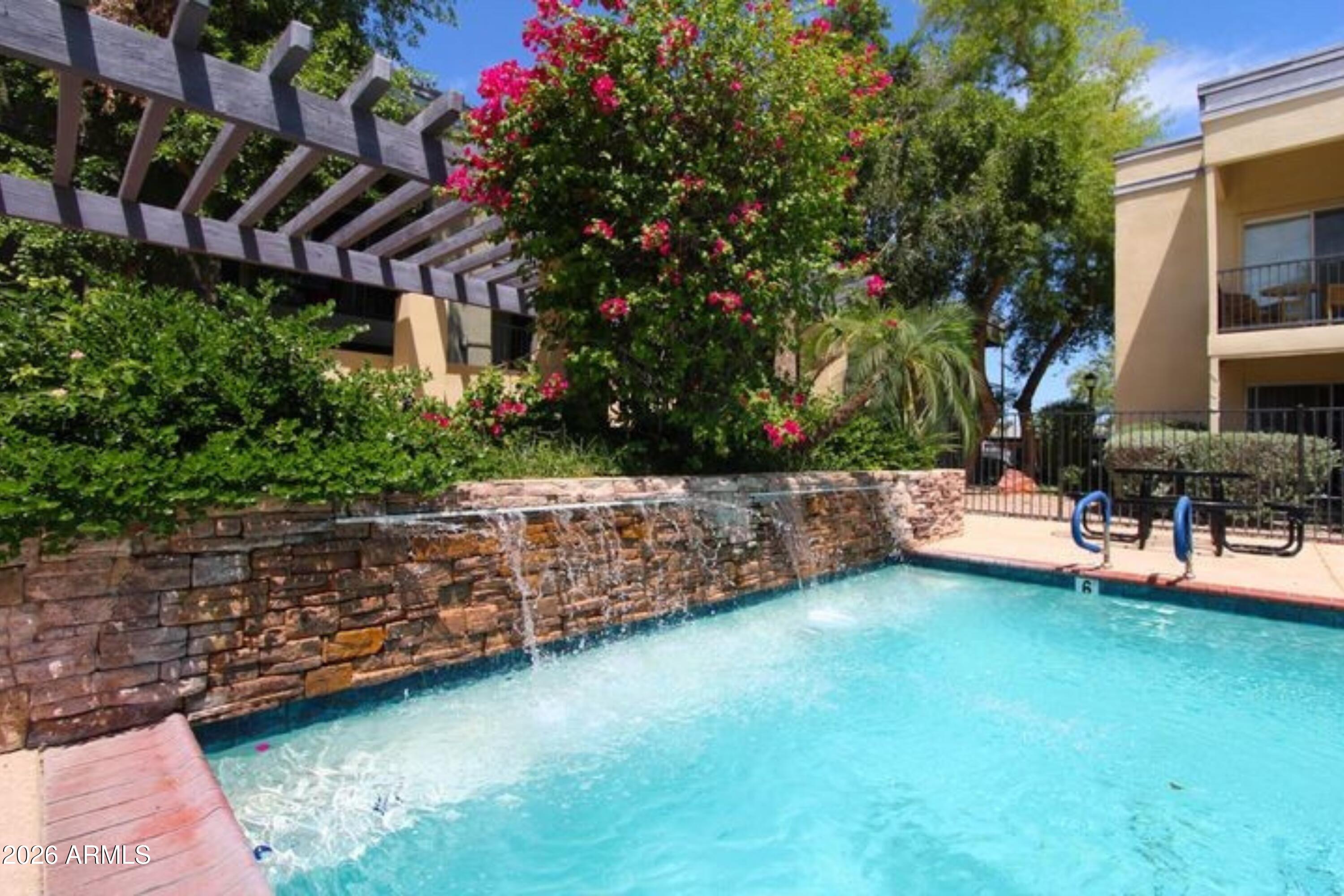 740 W ELM Street 254