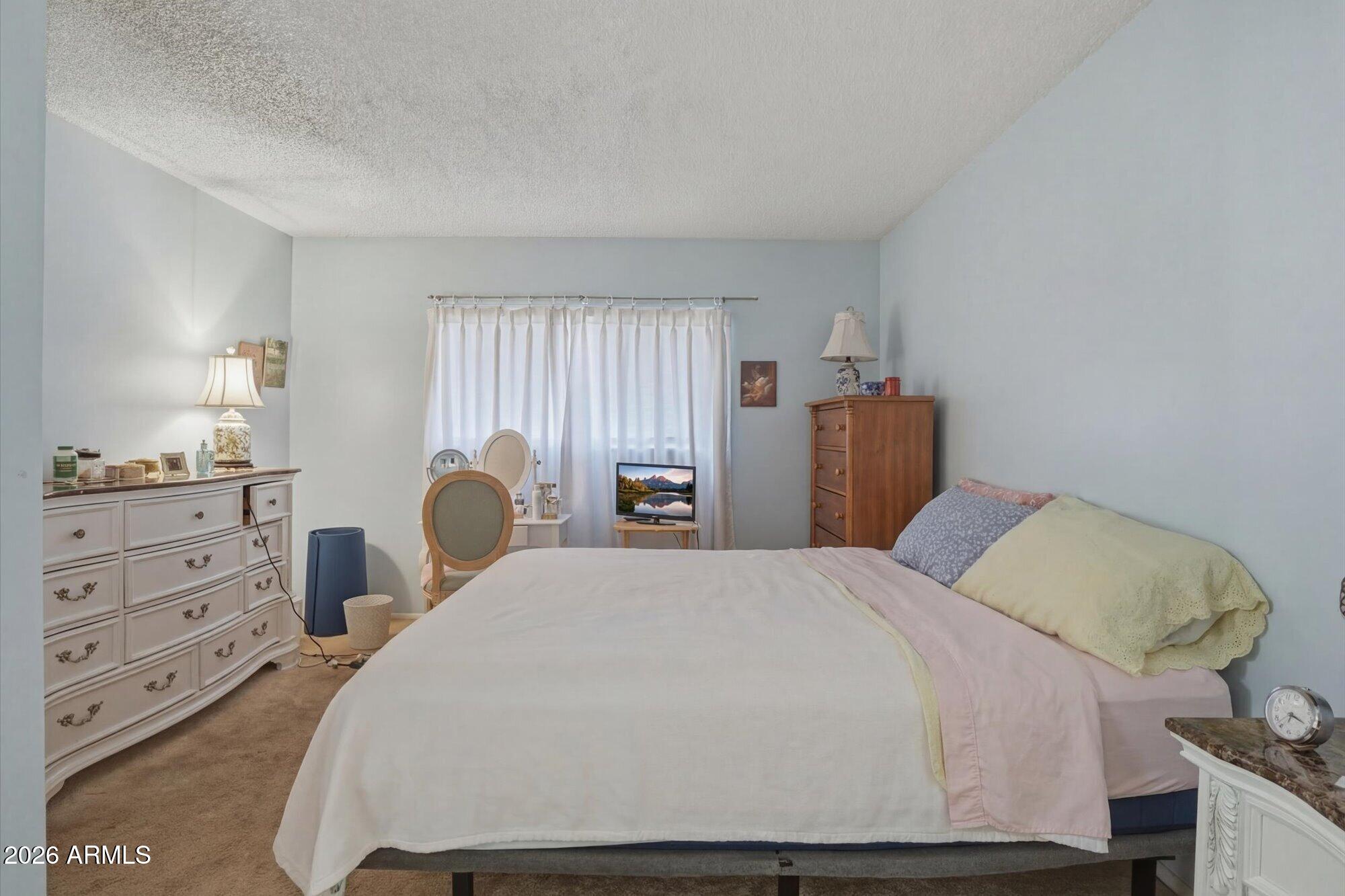 1320 E BETHANY HOME Road 86