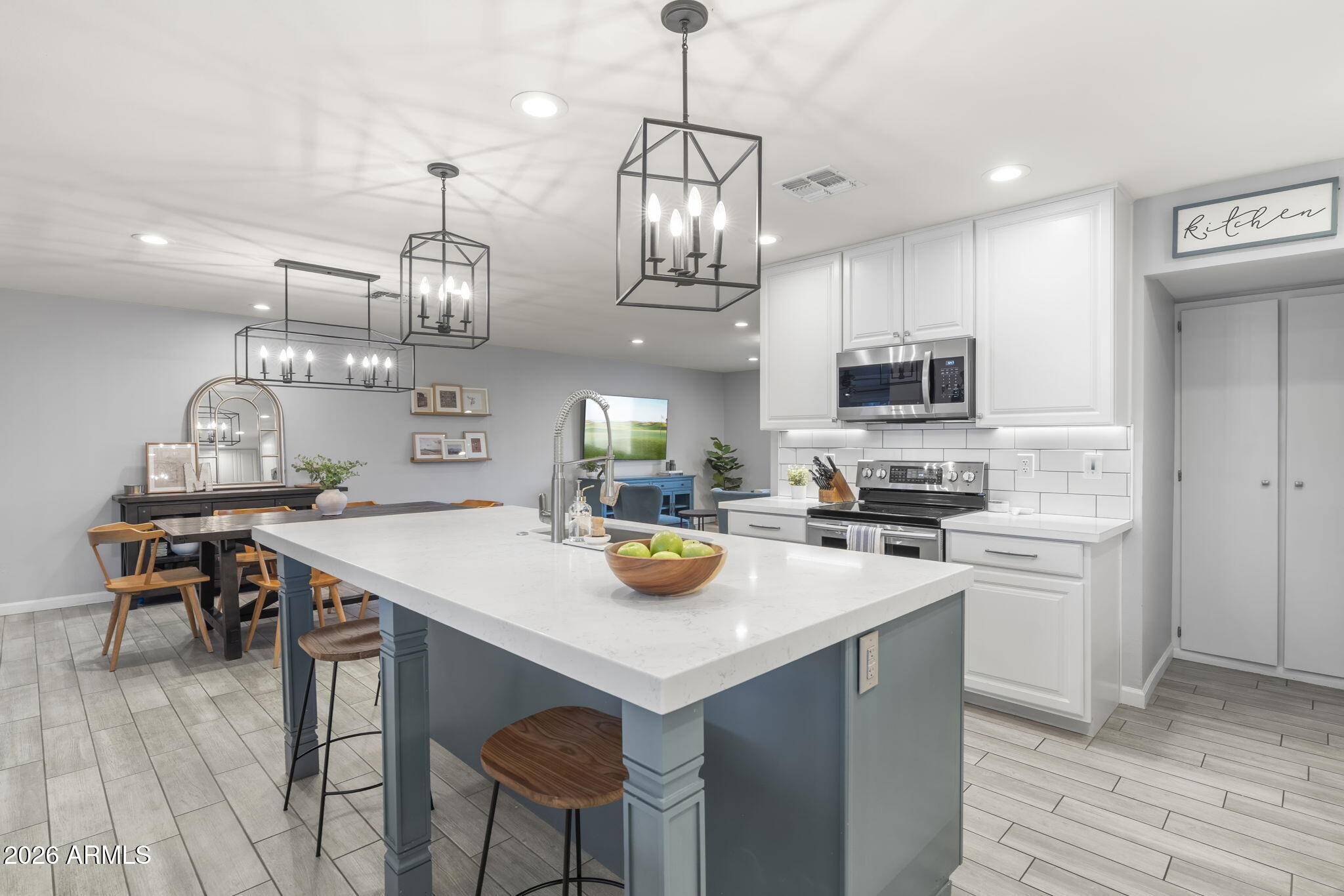 8649 E BUENA TERRA Way