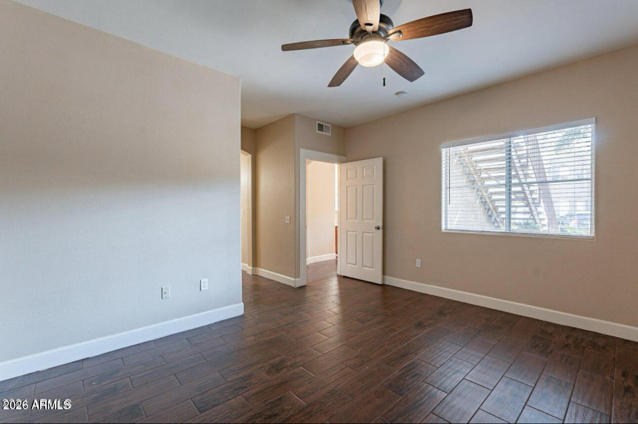 5335 E Shea Boulevard 1042