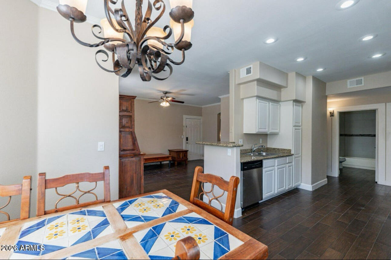 5335 E Shea Boulevard 1042