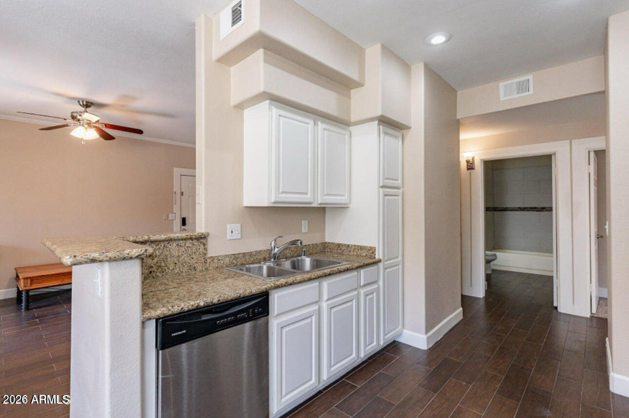 5335 E Shea Boulevard 1042