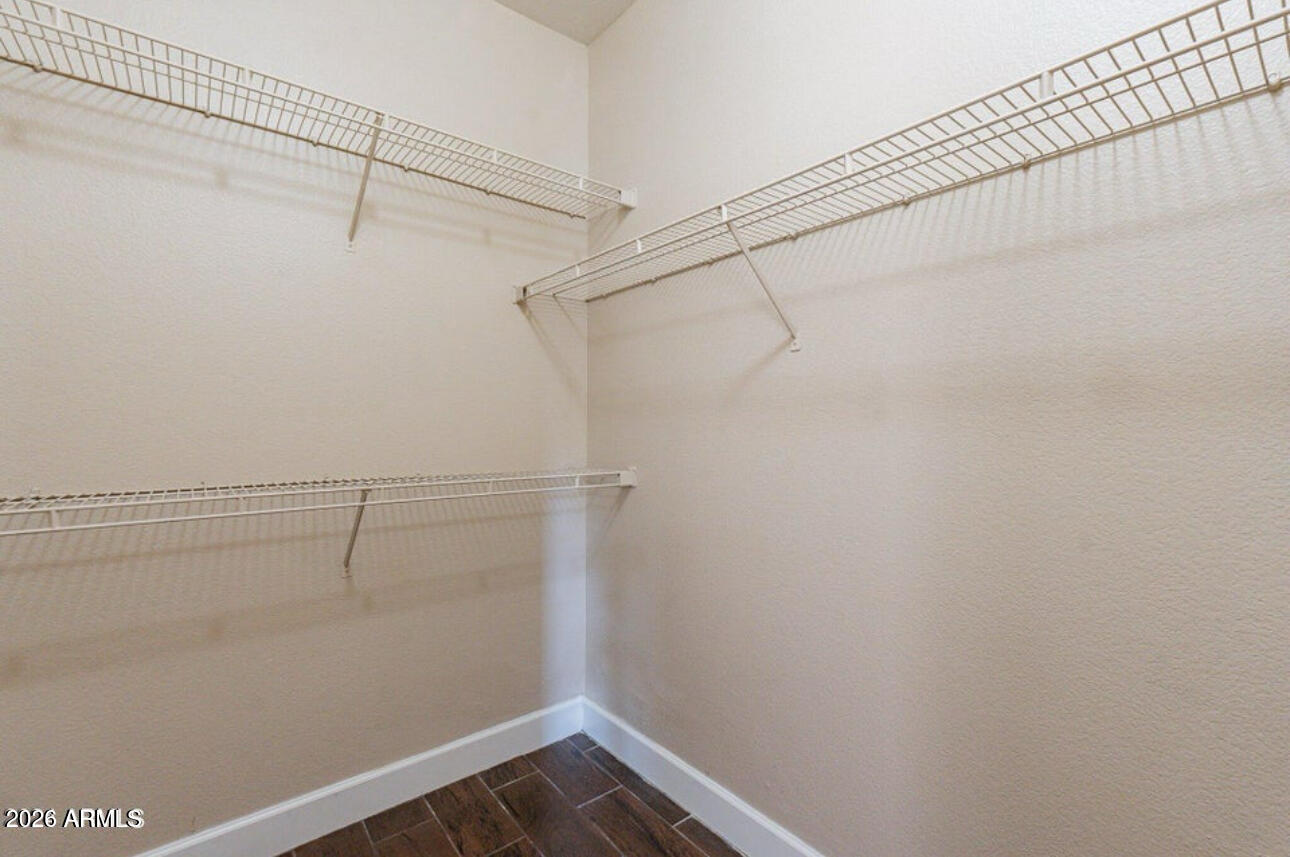 5335 E Shea Boulevard 1042