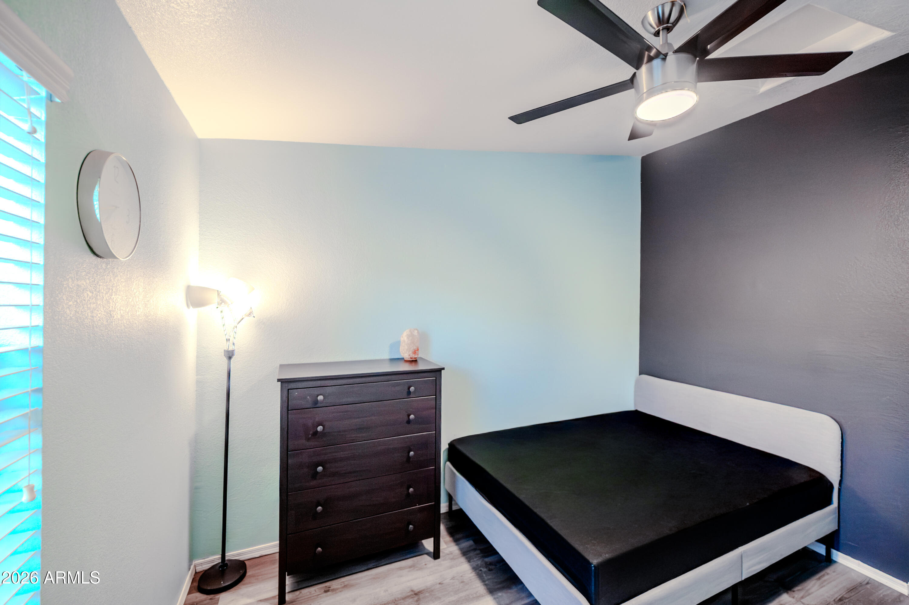 2402 E 5TH Street NW 1524