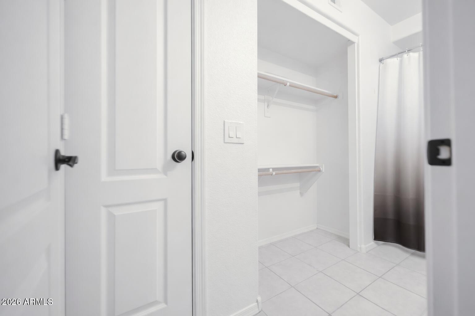 2402 E 5TH Street NW 1524