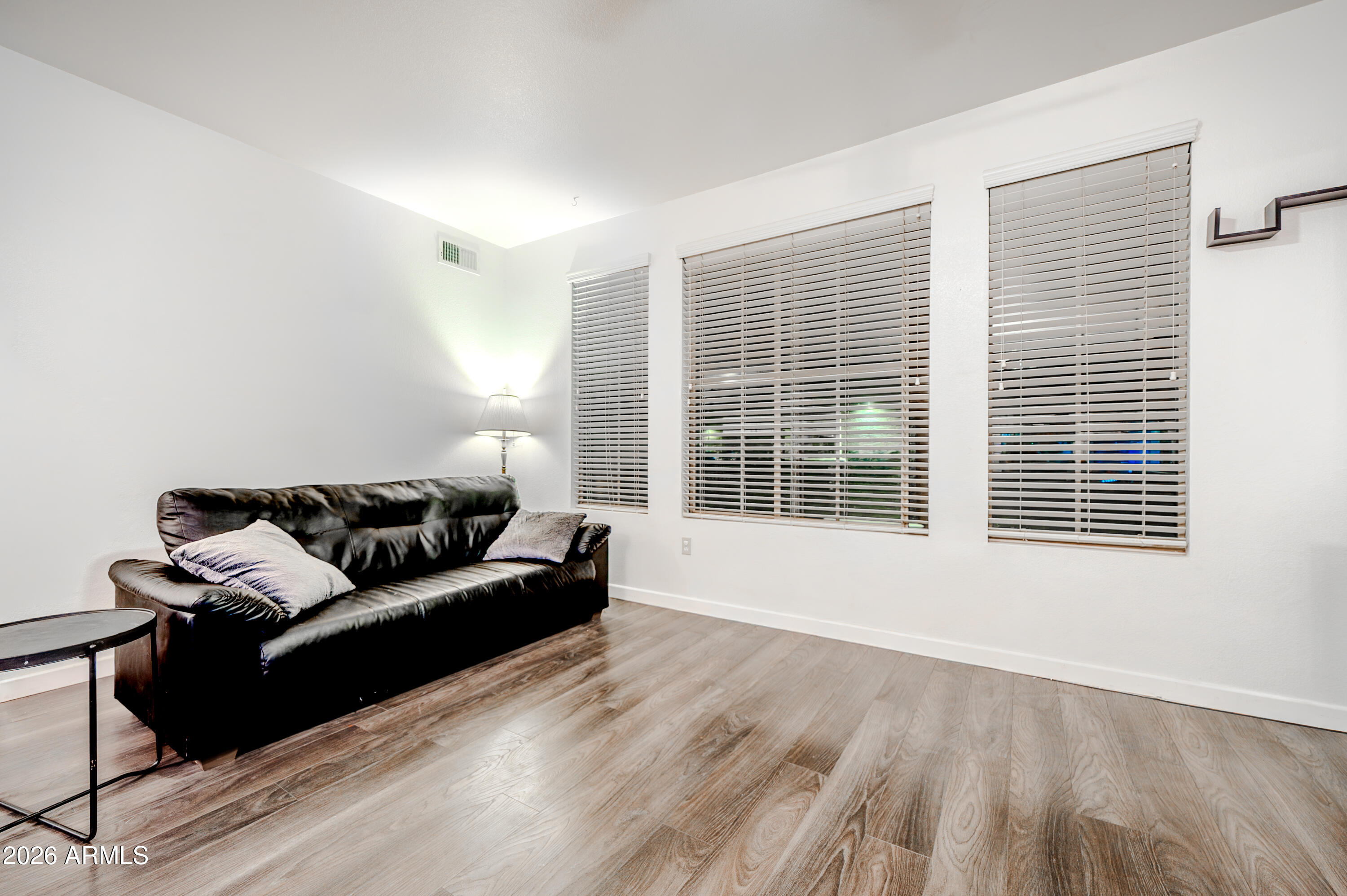 2402 E 5TH Street NW 1524