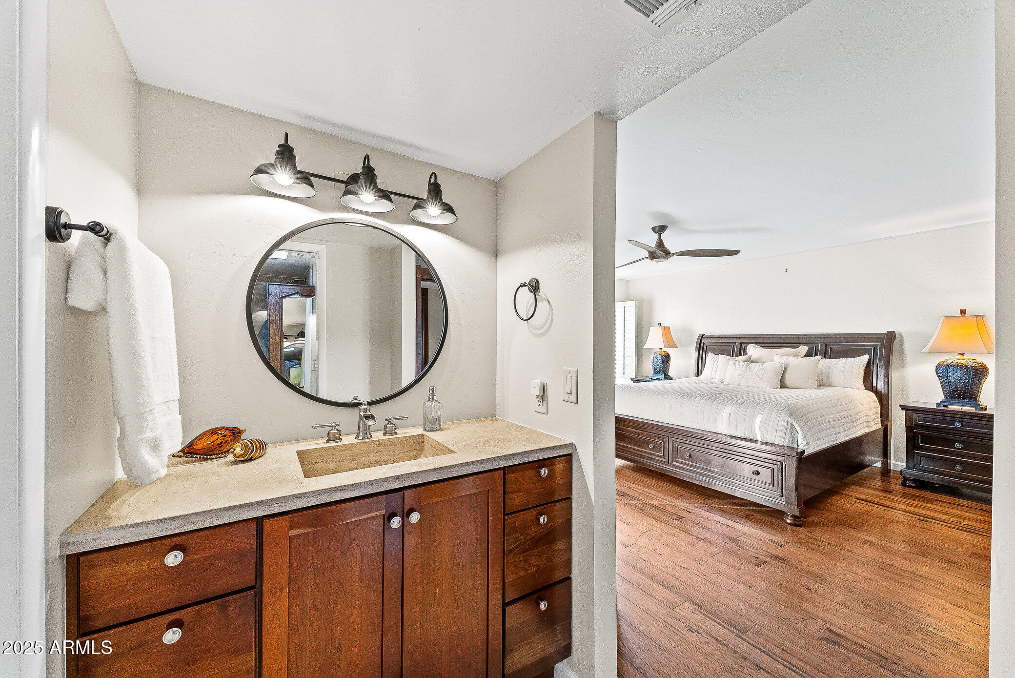 6159 E INDIAN SCHOOL Road 104