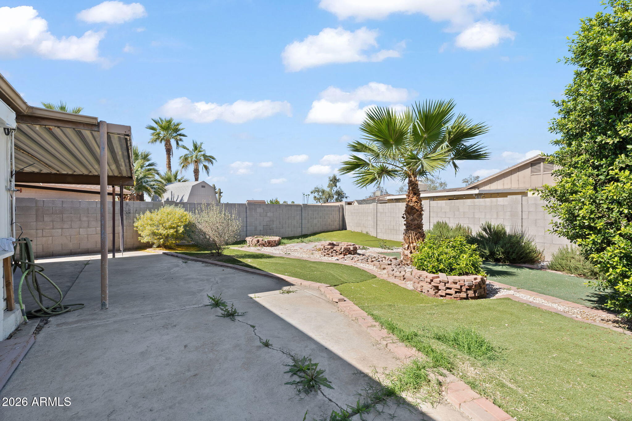 2762 W JACINTO Circle