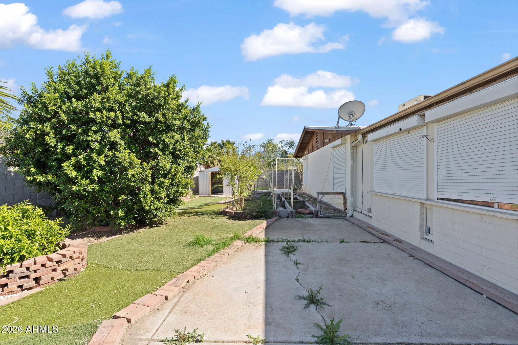 2762 W JACINTO Circle