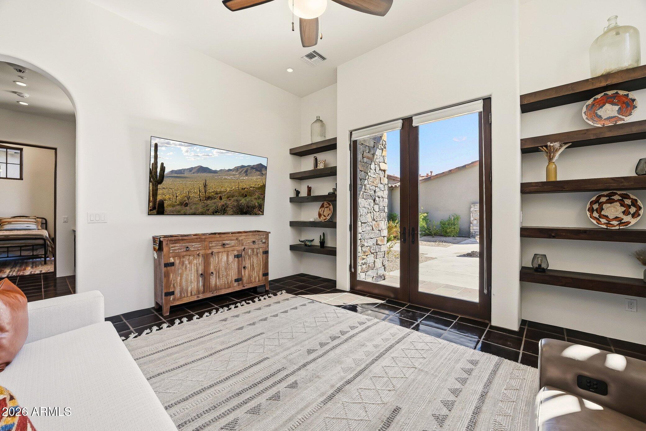 10489 E GREYTHORN Drive