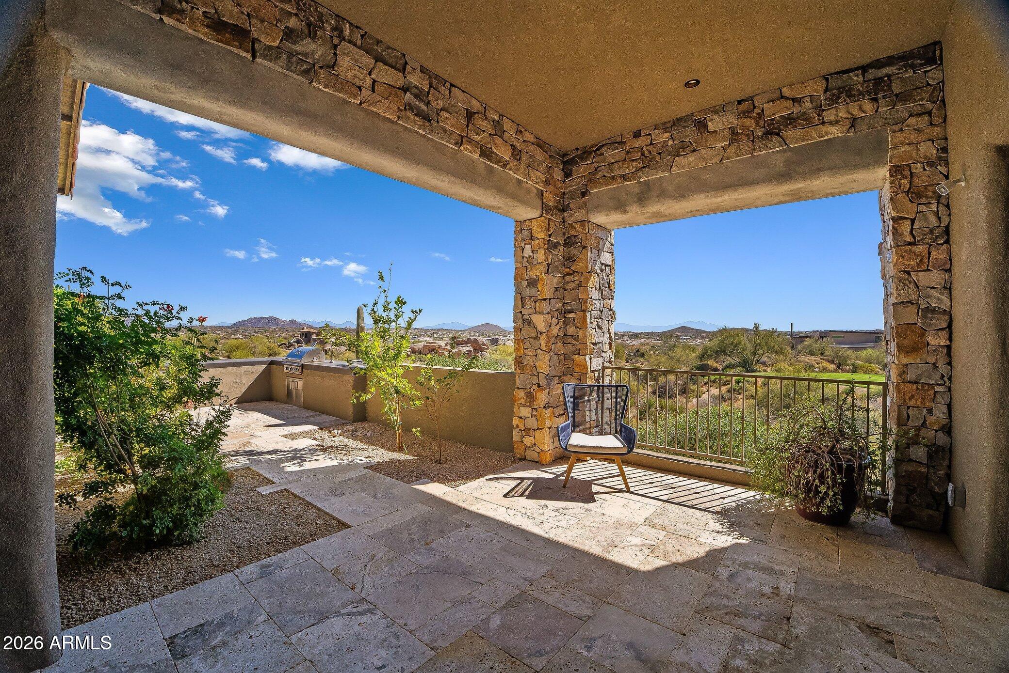 10489 E GREYTHORN Drive