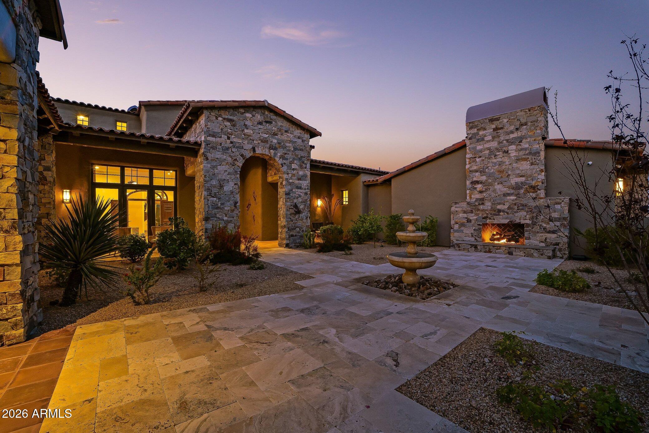 10489 E GREYTHORN Drive