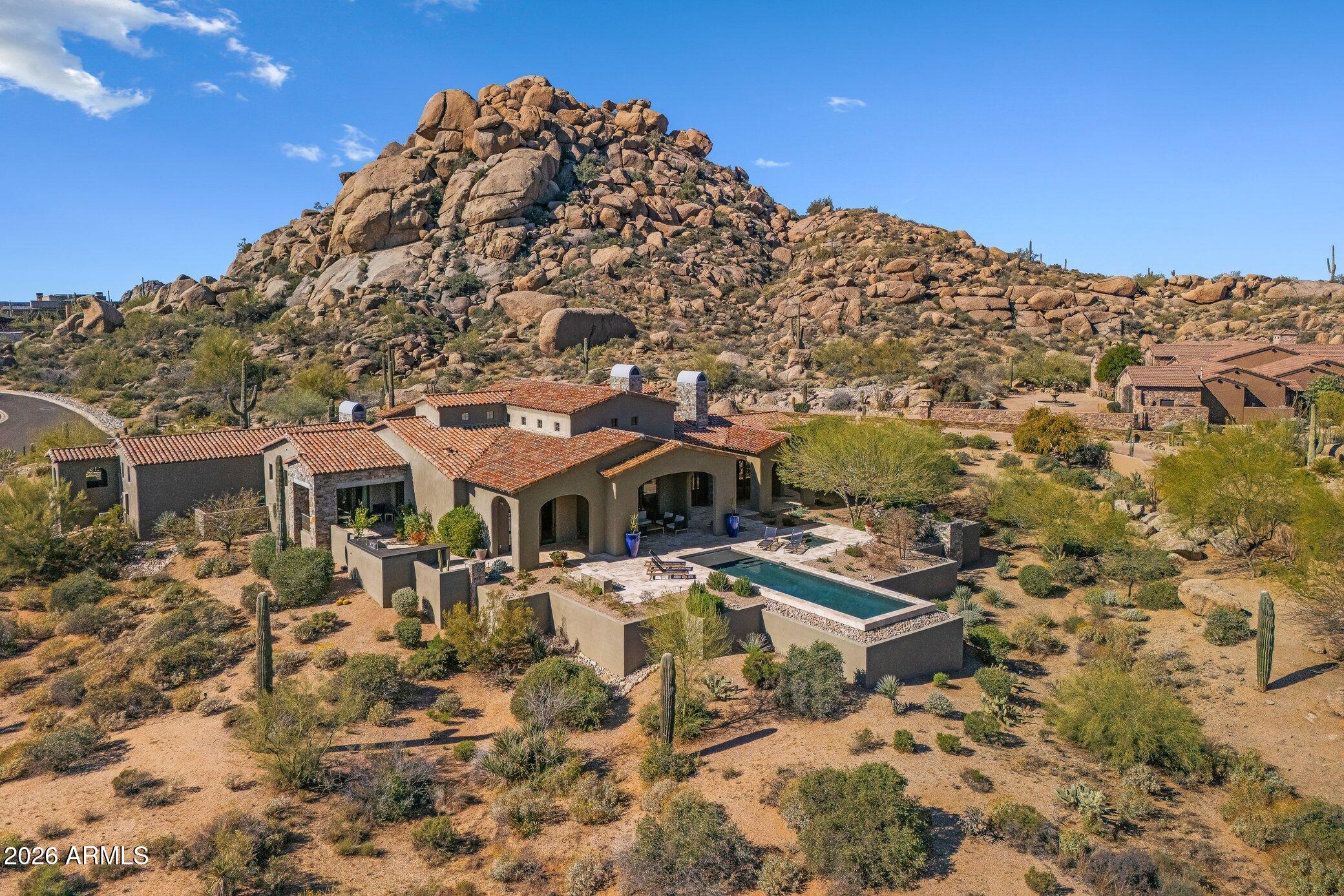 10489 E GREYTHORN Drive