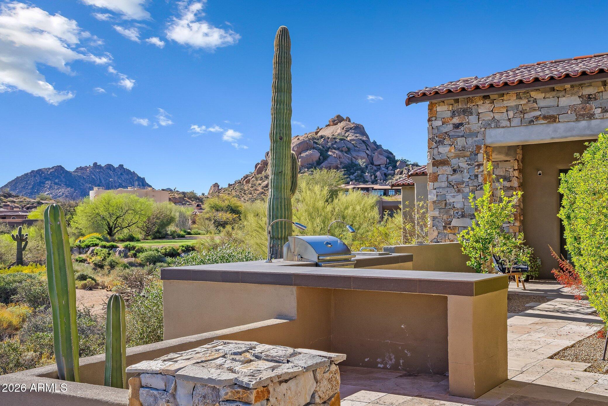 10489 E GREYTHORN Drive